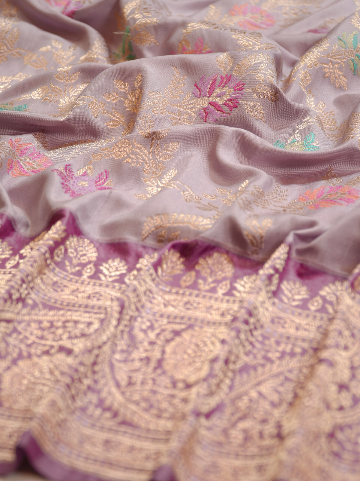 Lilac Pure Katan Silk Kadiyal Border Banarasi handwoven Saree