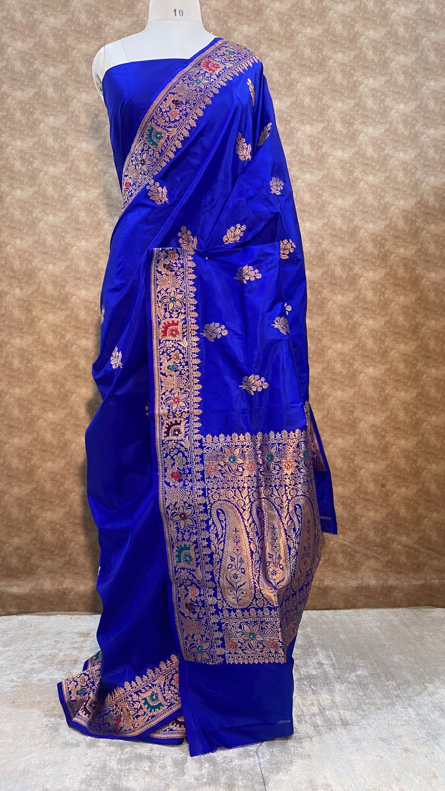 Pure Katan silk kaduwa Banarasi Open Border Zari Aanchal Booti Saree