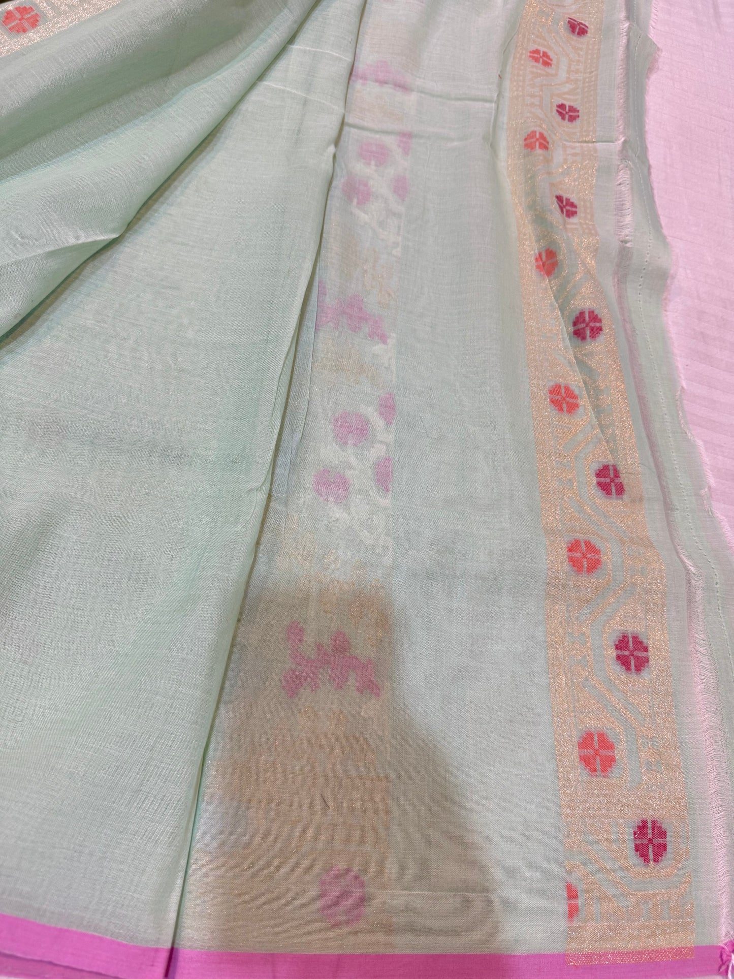 Banarasi Cotton katwork jamdani with Elegant Border Handloom Saree