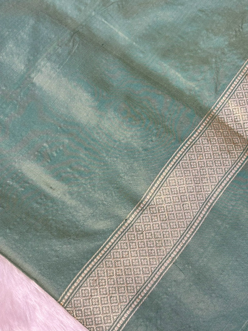 Mauve Gold Handwoven Pure Banarasi Tissue Silk Saree