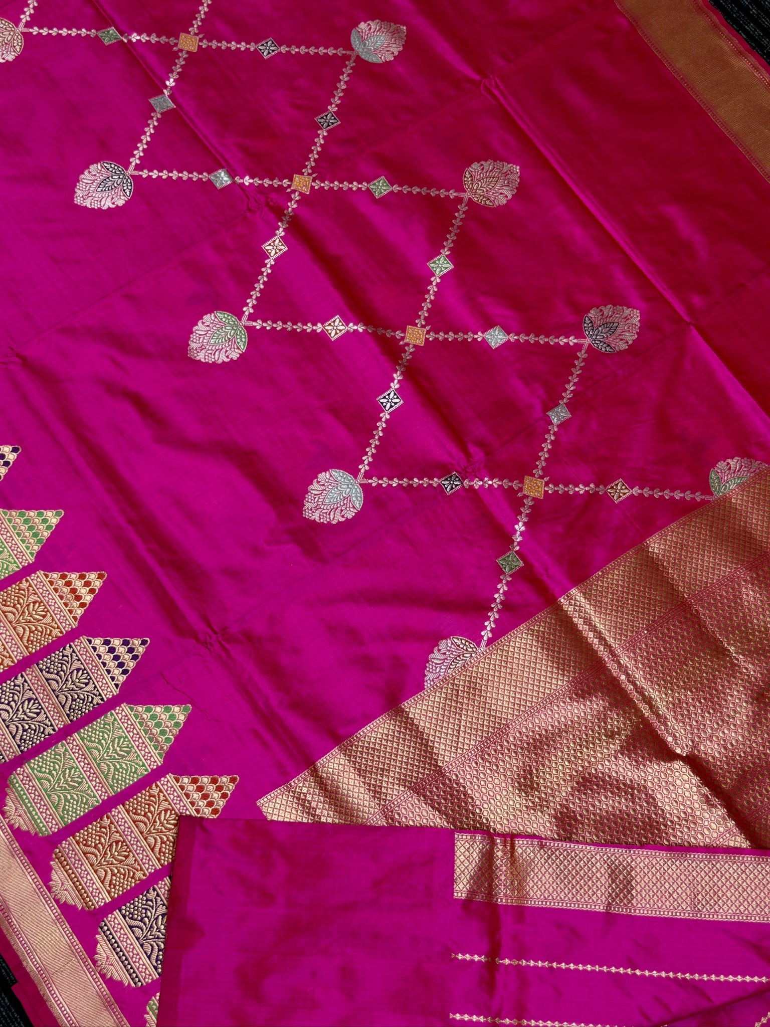 Rani Pink Pure Kadiyal Border Katan Silk Saree with Floral Zari Weaving