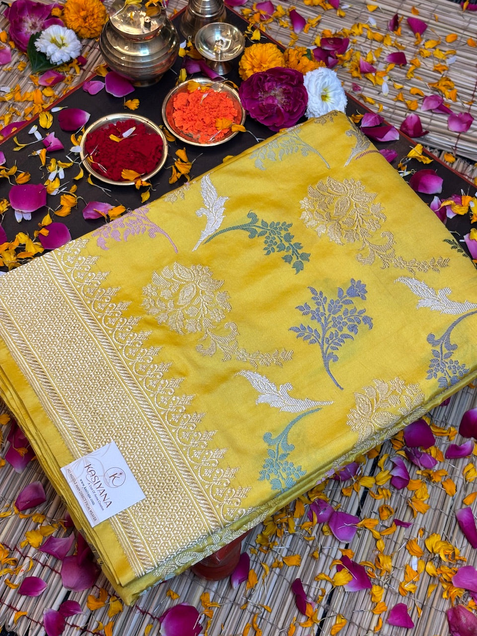 Yellow Handwoven Pure Banarasi Silk Saree – Kadwa Weave in 100% Katan Mulberry Silk