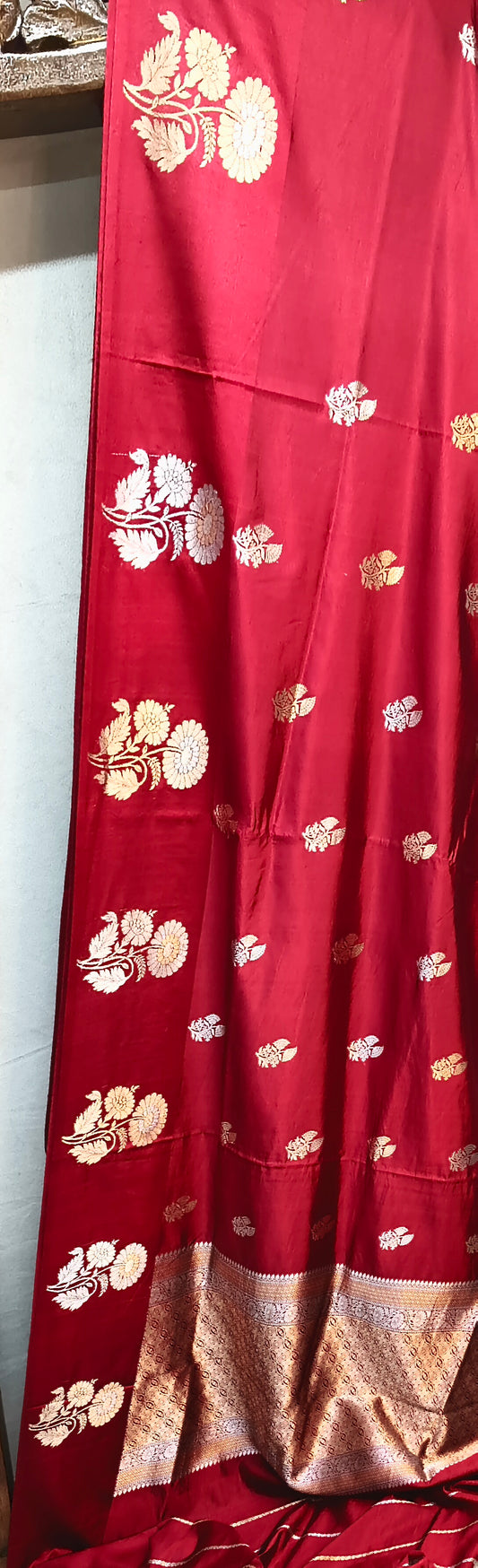 Red Pure Row Mango Boota Border Silver Gold Zari Aanchal Booti Saree