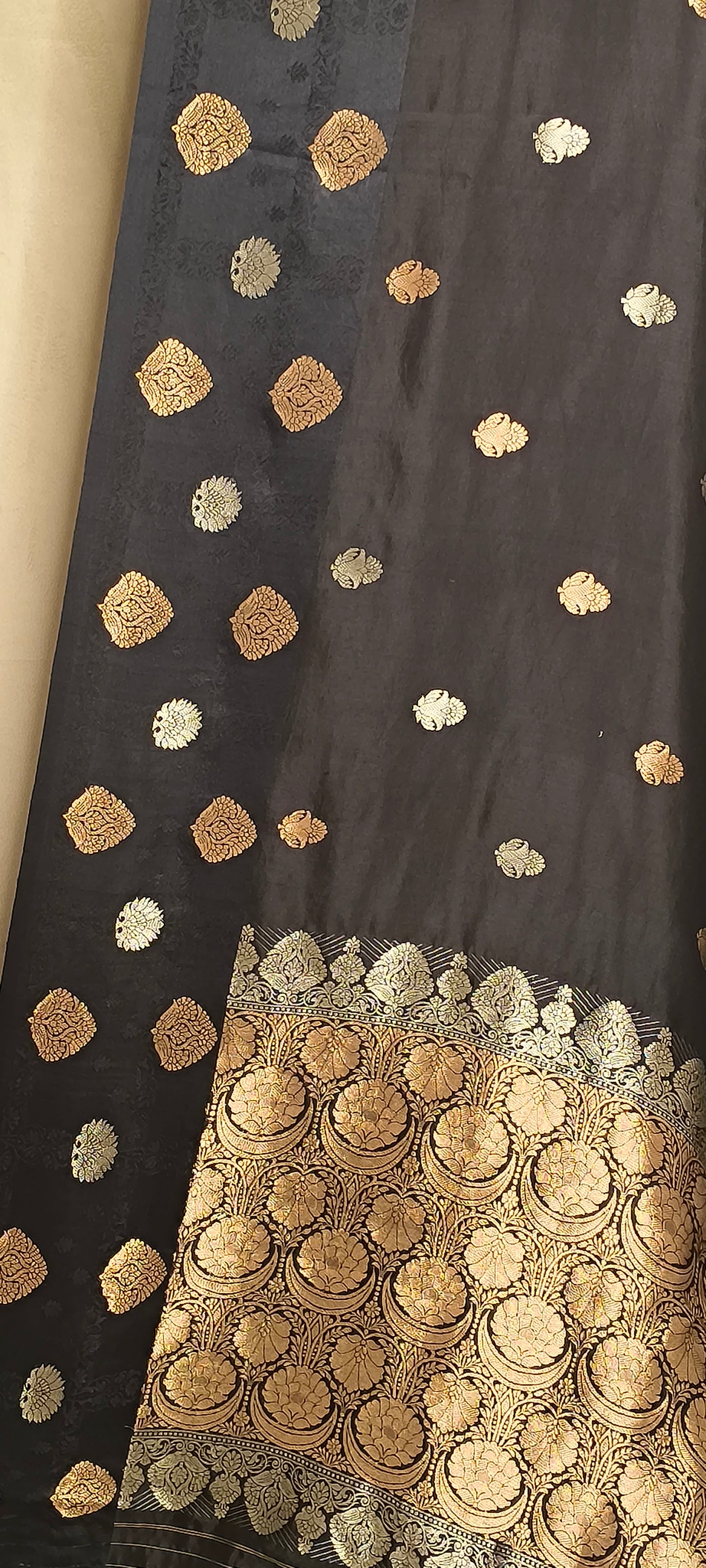 Black Pure Row Mango Booti Border Silver Gold Zari Aanchal Booti Saree