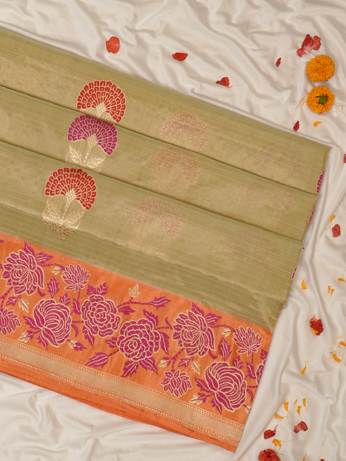 Pista Gold Pure Tissue Silk Kadiyal Border Banarasi handwoven Saree