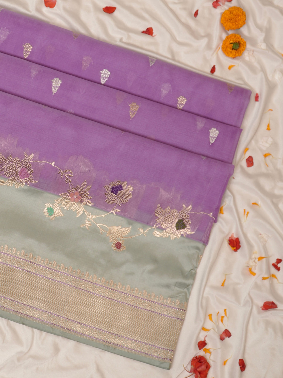 Lavender Pure kora Silk Kadiyal Border Banarasi handwoven Saree
