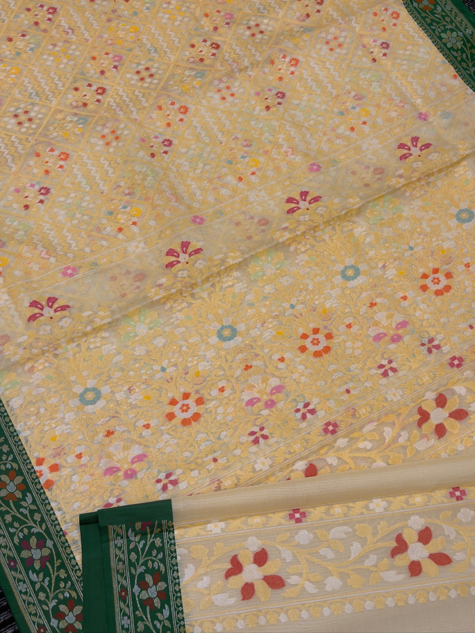 Handwoven Kora Jamdani Silk Saree – Ivory with Floral Zari Border