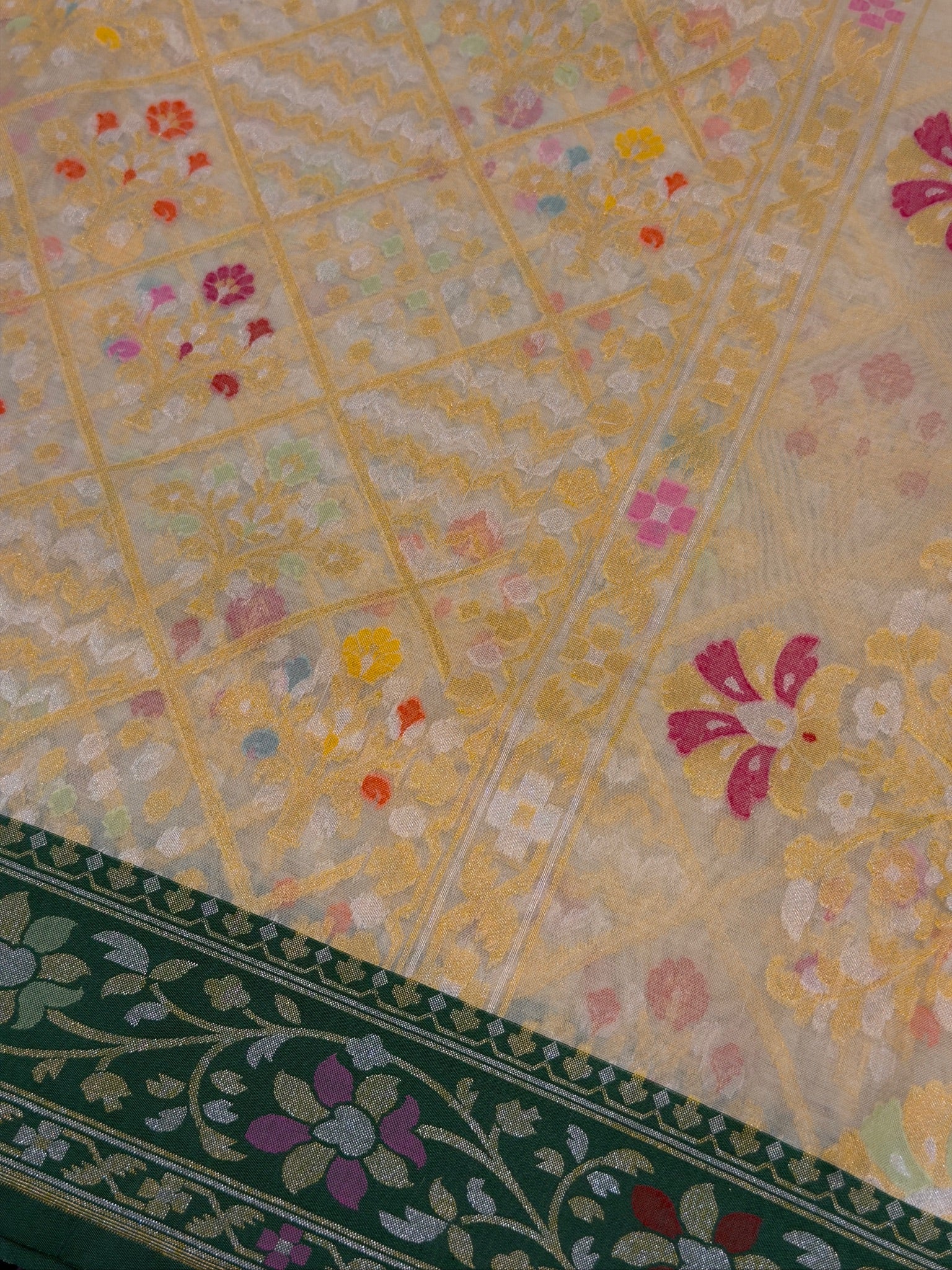 Handwoven Kora Jamdani Silk Saree – Ivory with Floral Zari Border
