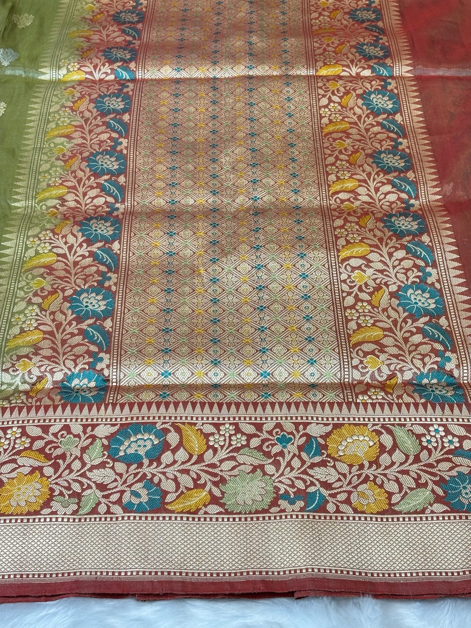 Moss green Handwoven Pure Banarasi Tissue Silk Saree
