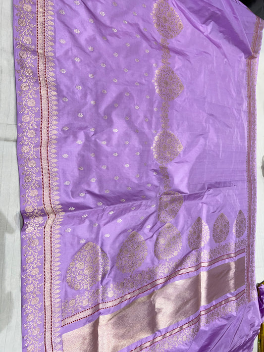 Handloom Banarasi Katan Silk Kadhua Iskat buti