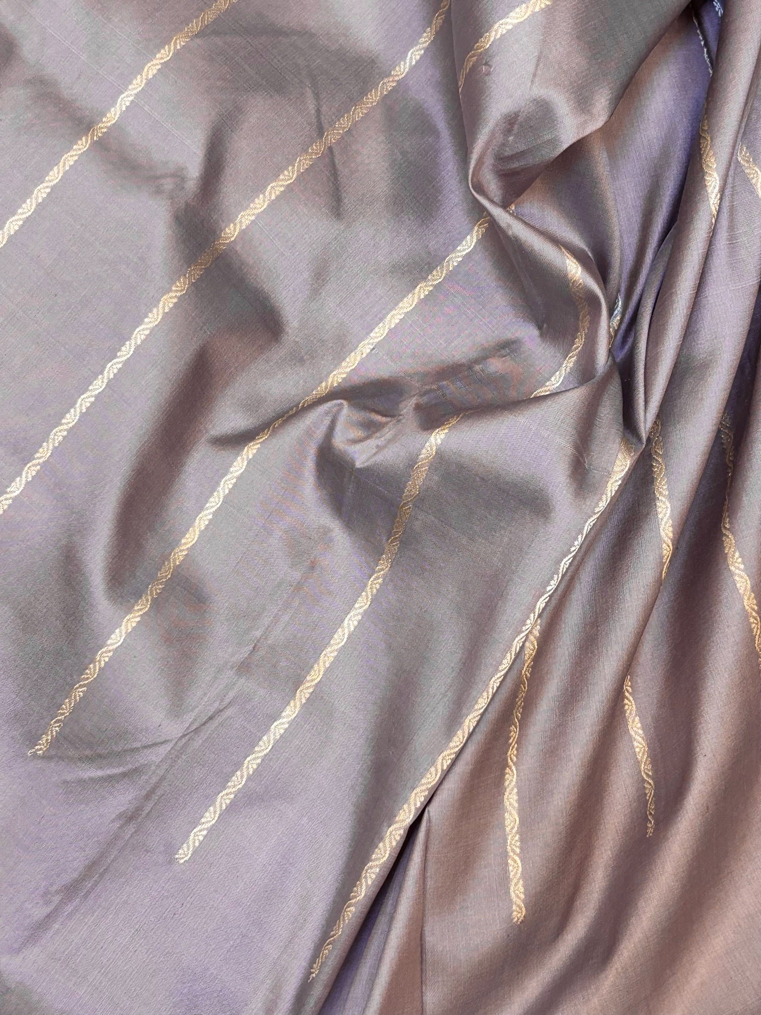 Premium Dusty Lavender Zari Buti Saree with Intricate Gold Border | Elegant Ethnic Wear for Festive & Wedding