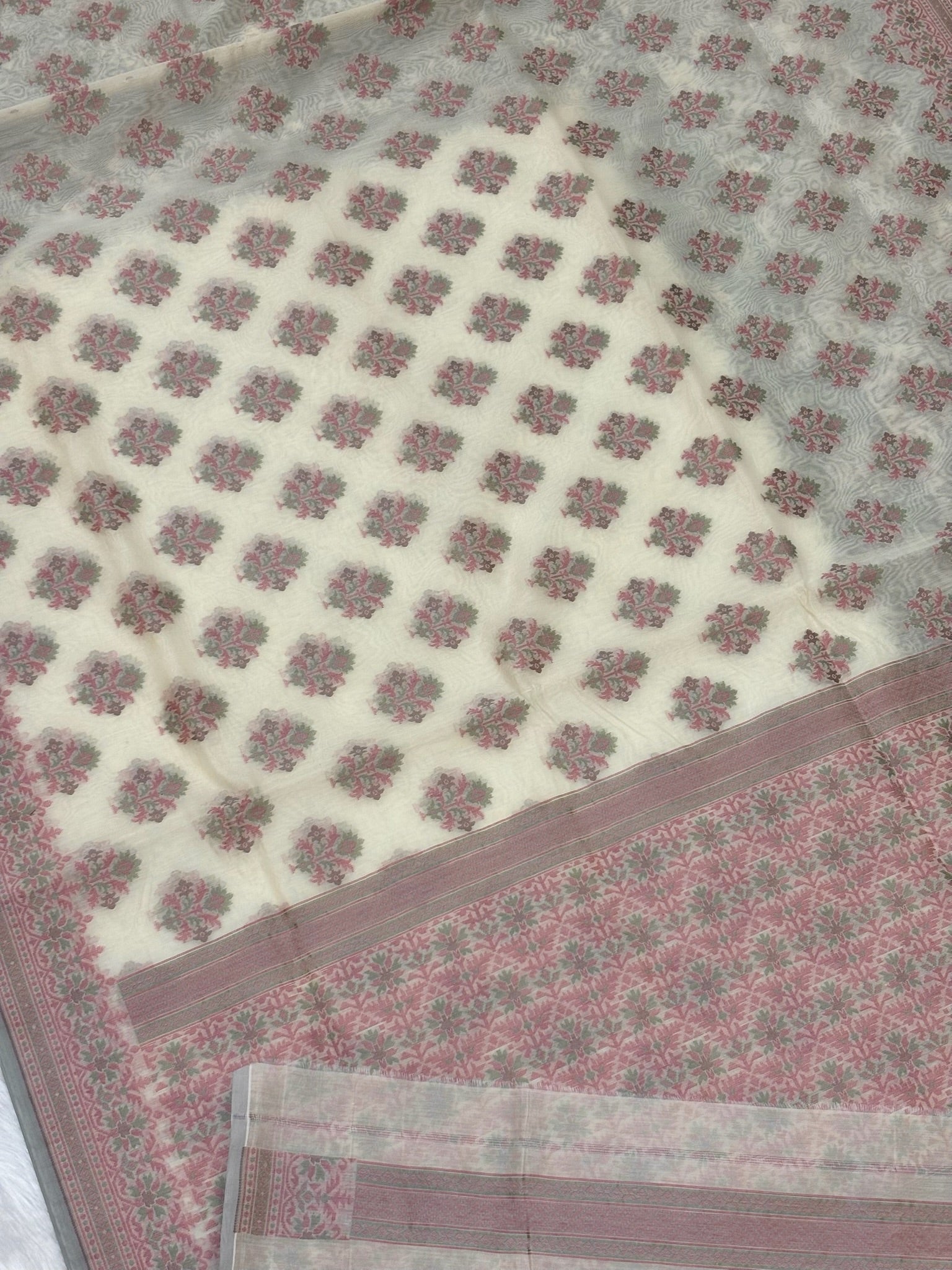 Pure Cotton Silk Saree in with Ivory Floral Buti & Elegant Border