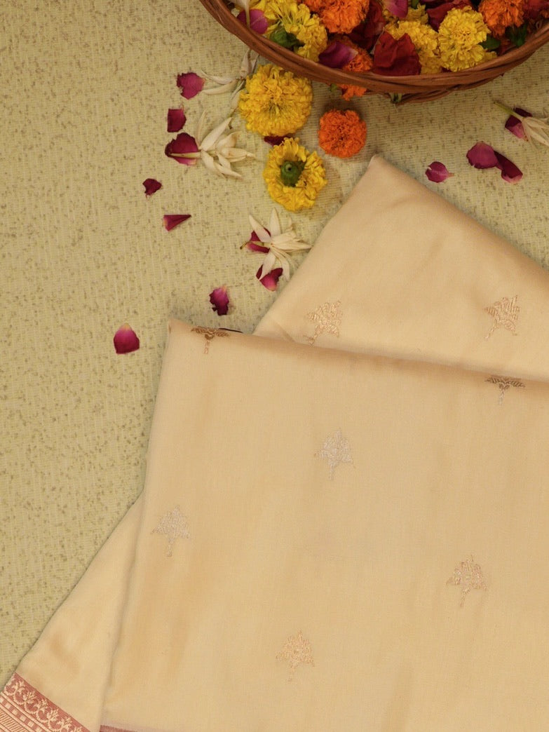 Ivory 100% Pure Ektara Handwoven Silk Saree with Zari Work