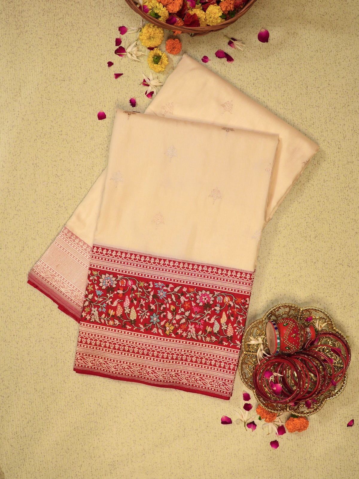 Ivory 100% Pure Ektara Handwoven Silk Saree with Zari Work