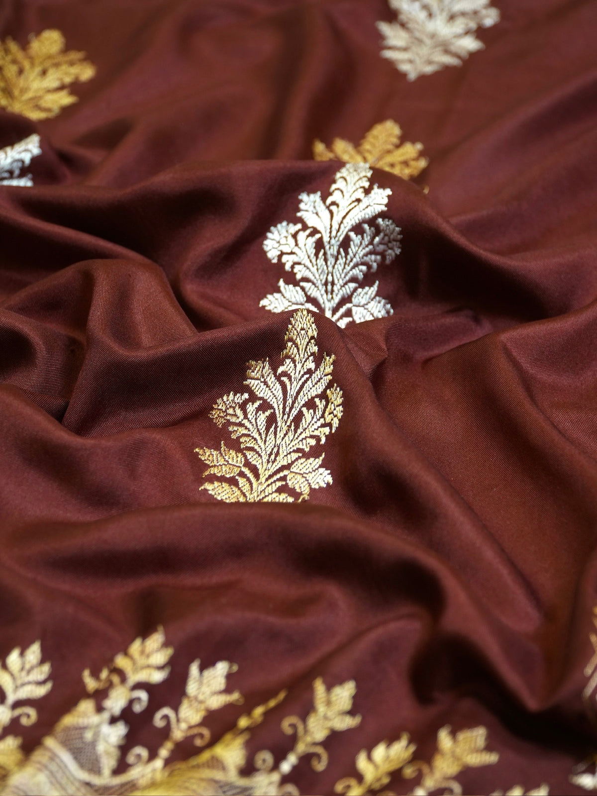 Wine 100% Pure Ektara Handwoven Silk Saree with Zari Work