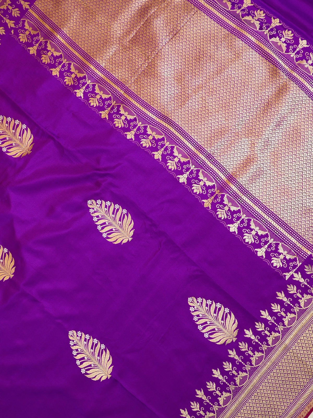 Purple 100% Pure Ektara Handwoven Silk Saree with Zari Work