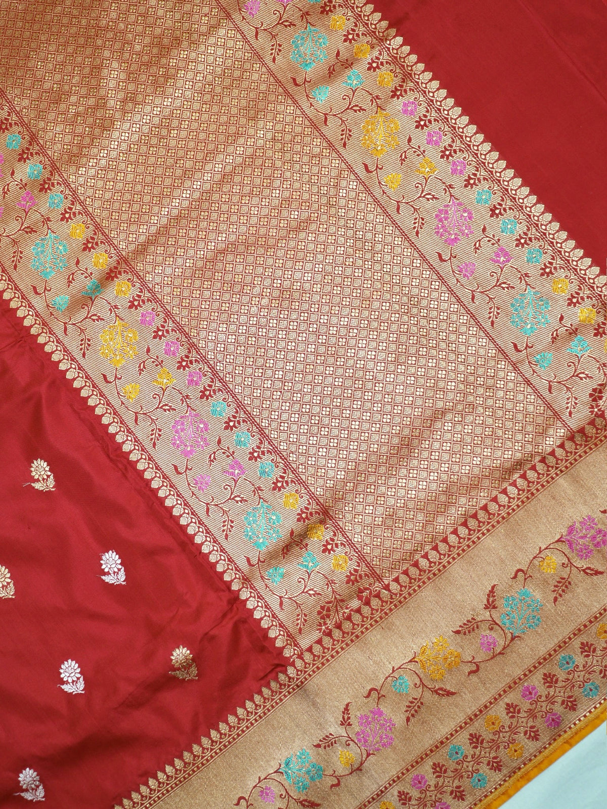 Red 100% Pure Katan Handwoven Silk Saree with Zari Work