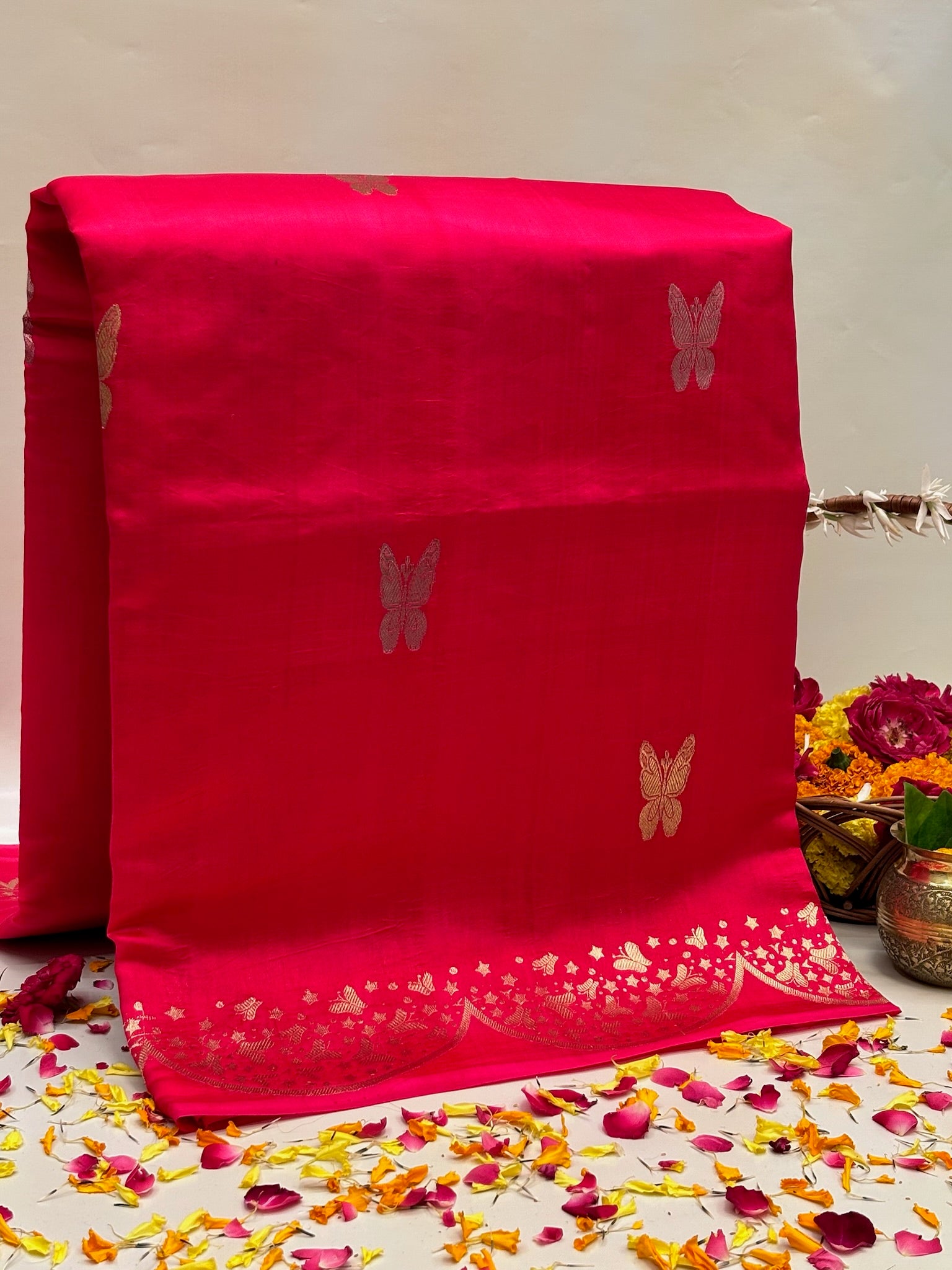 Apple Pink Premium Banarasi Soft Silk Saree – 100% Handwoven | Elegant & Timeless Design