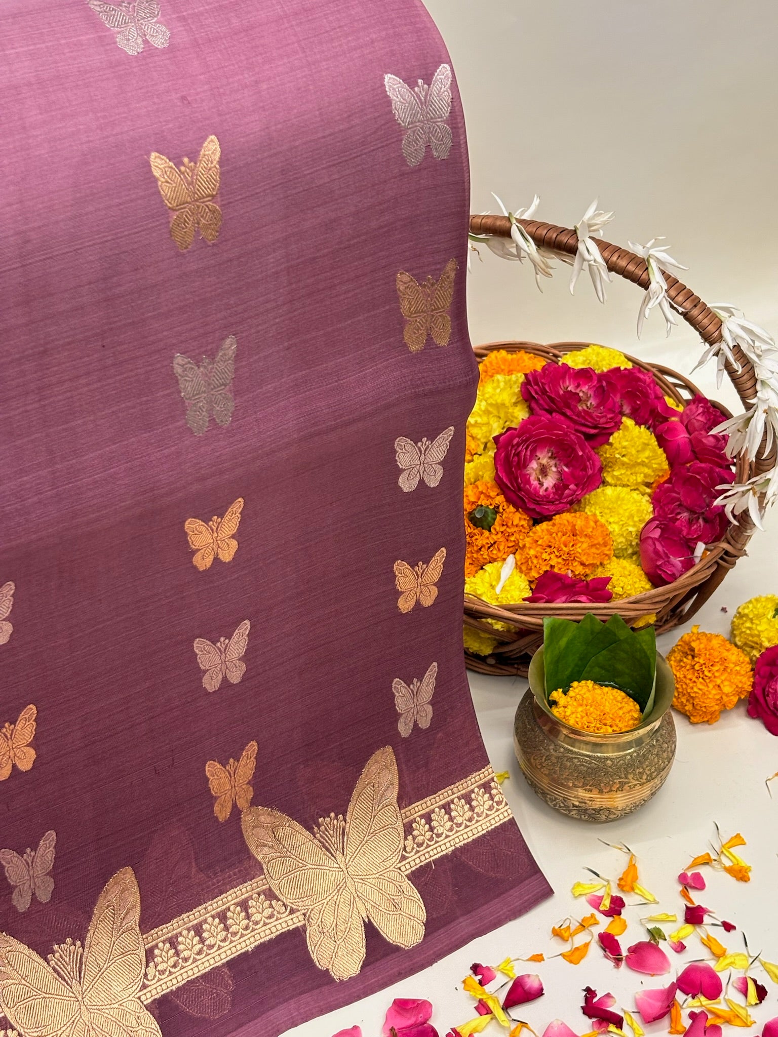 Mauve Premium Banarasi Kora Organza Silk Saree – 100% Handwoven | Elegant & Timeless Design