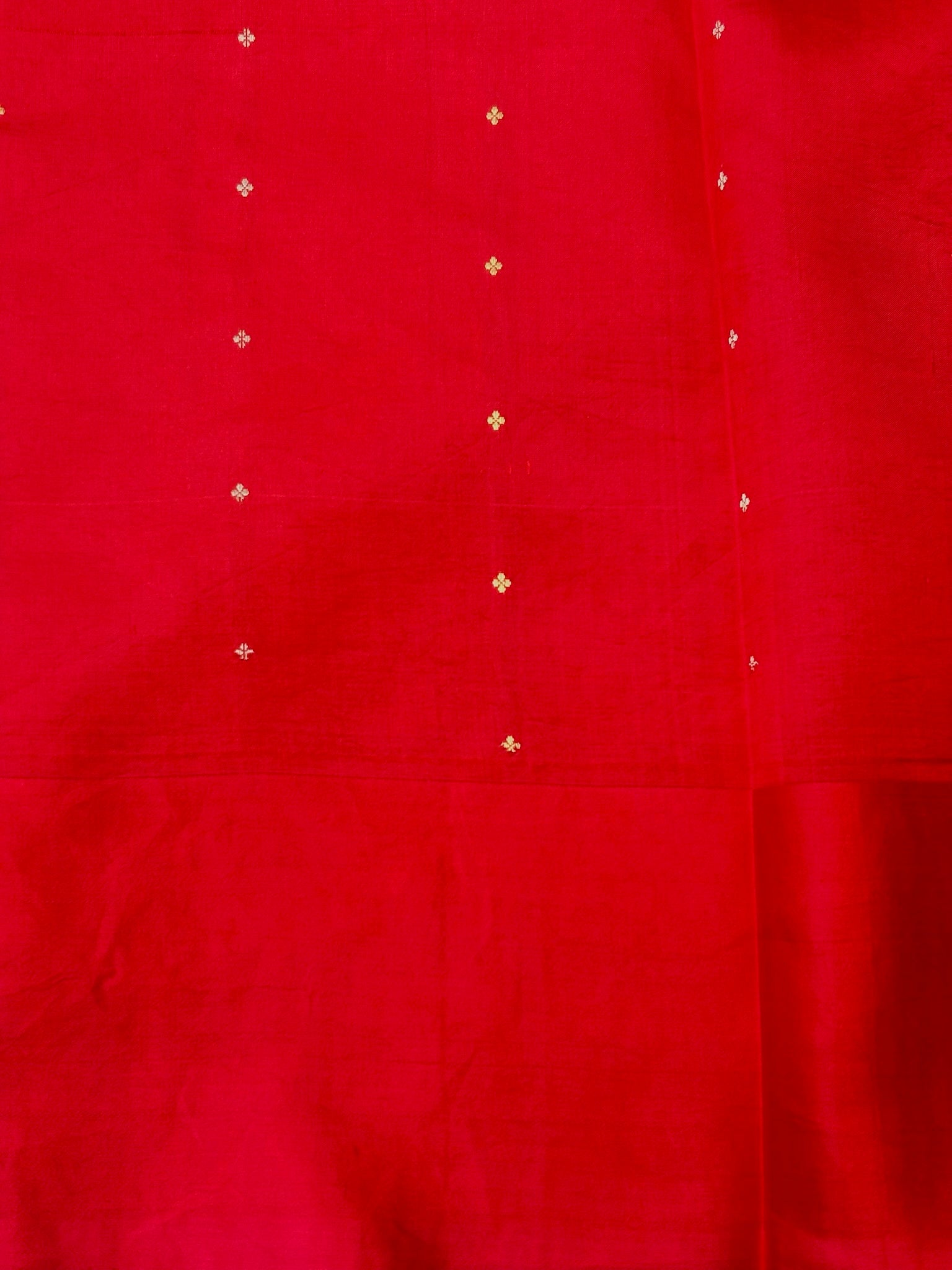 Red Premium Banarasi Soft Silk Saree – 100% Handwoven | Elegant & Timeless Design
