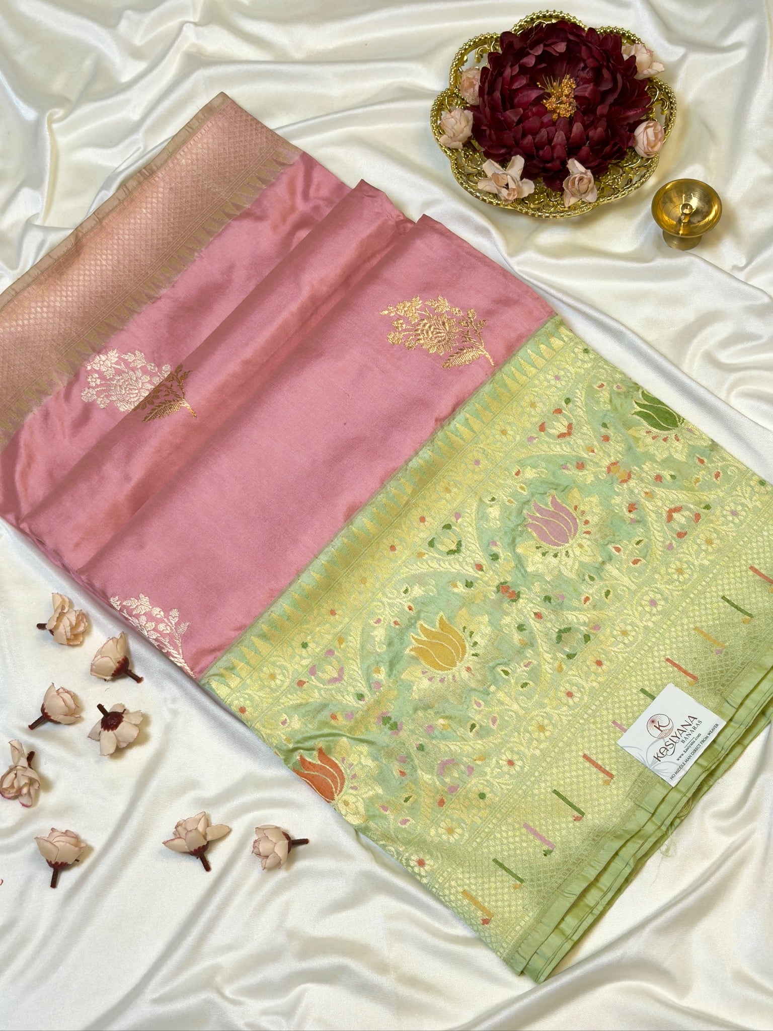 Peach Pure Katan Silk Kadiyal Border Banarasi handwoven Saree