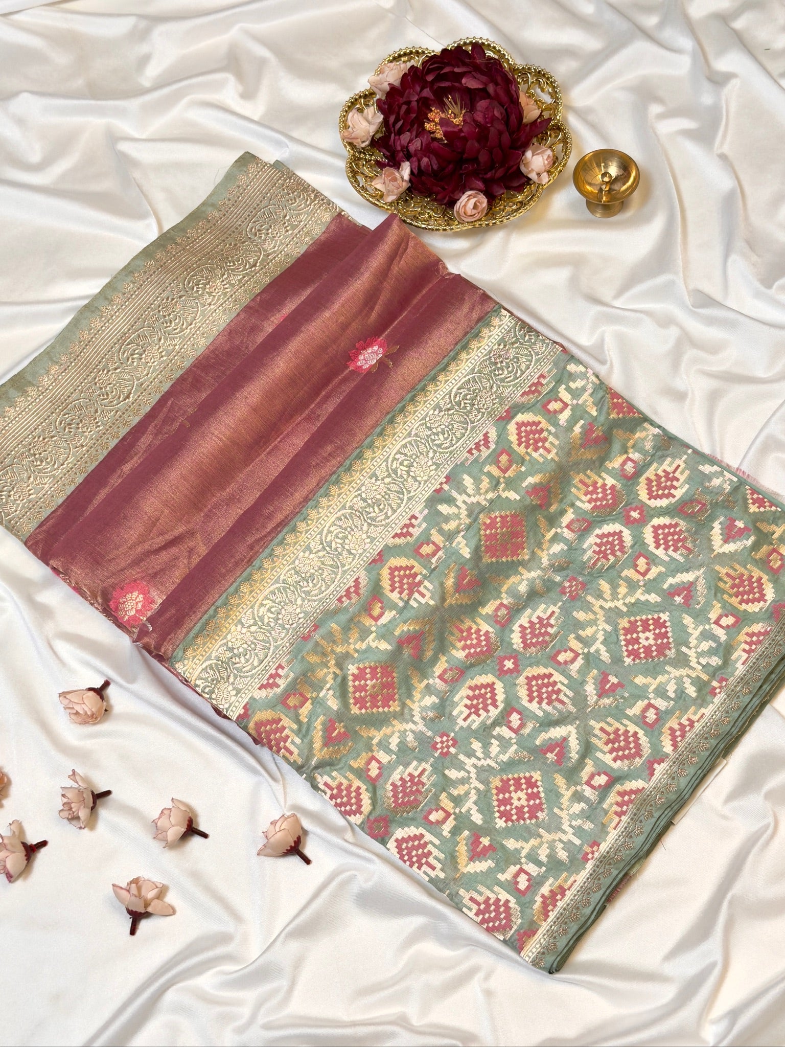 Dusty Rose Pink Pure Tissue Silk Kadiyal Border Banarasi handwoven Saree