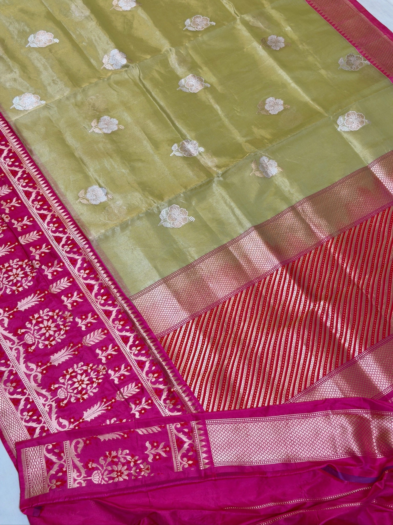 Pista Green Pure Tissue Silk Kadiyal Border Banarasi handwoven Saree