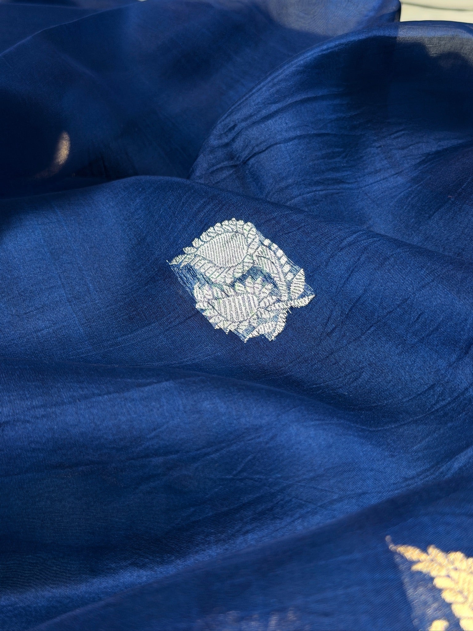 Blue Handwoven Kora Silk Saree with Hand-Brush Dyeing & Zari Border