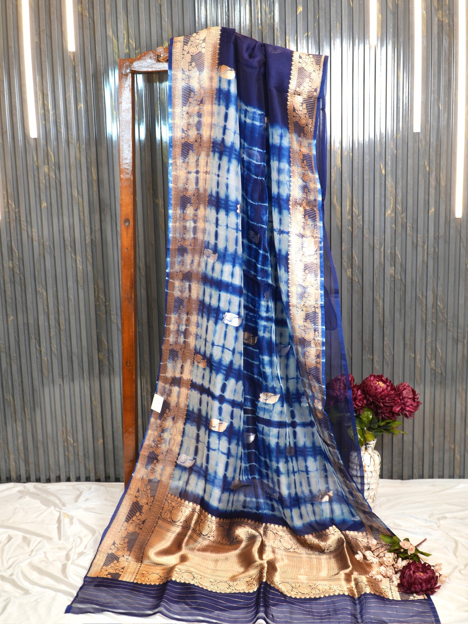 Blue Handwoven Kora Silk Saree with Hand-Brush Dyeing & Zari Border