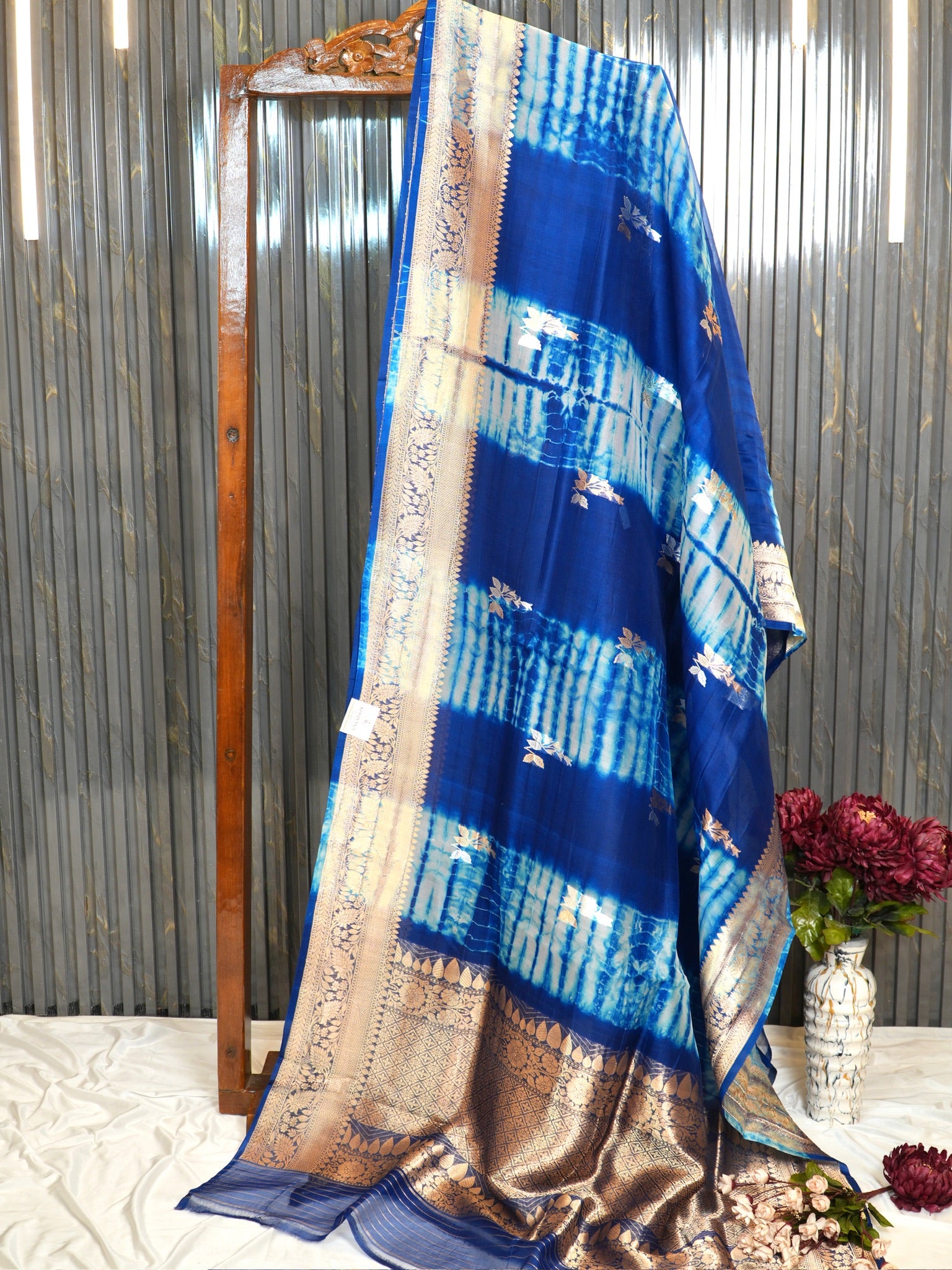 Blue Handwoven Kora Silk Saree with Hand-Brush Dyeing & Zari Border