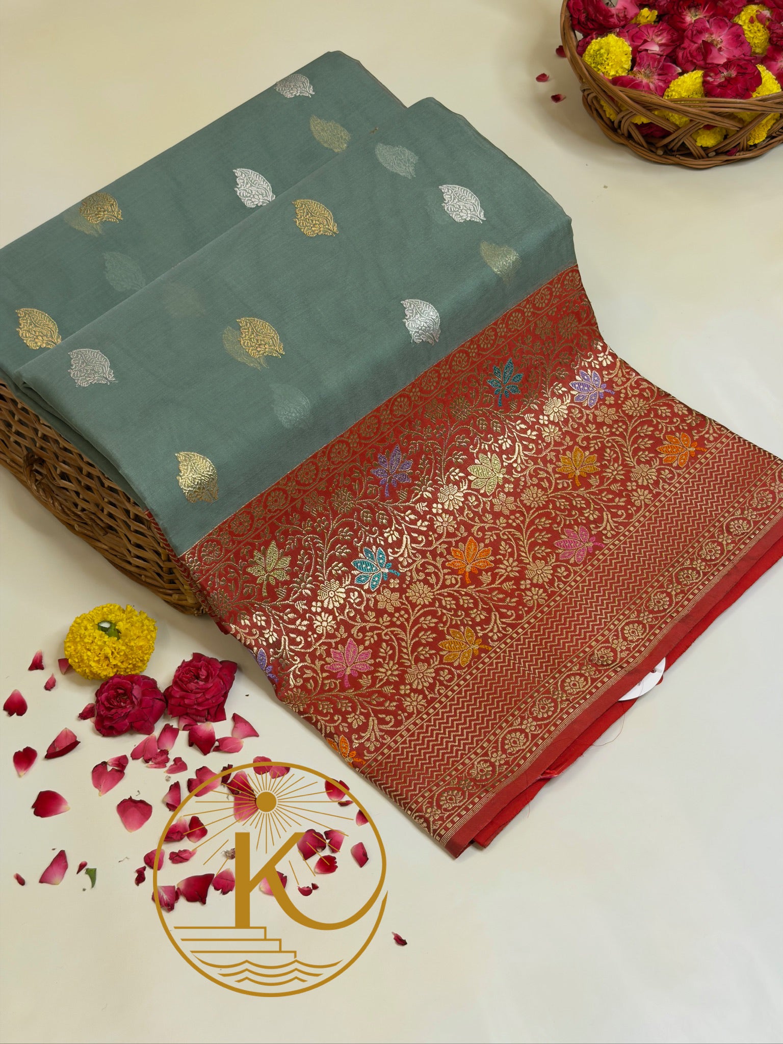 Ash Grey Premium Banarasi Kora Organza Silk Saree – 100% Handwoven | Elegant & Timeless Design