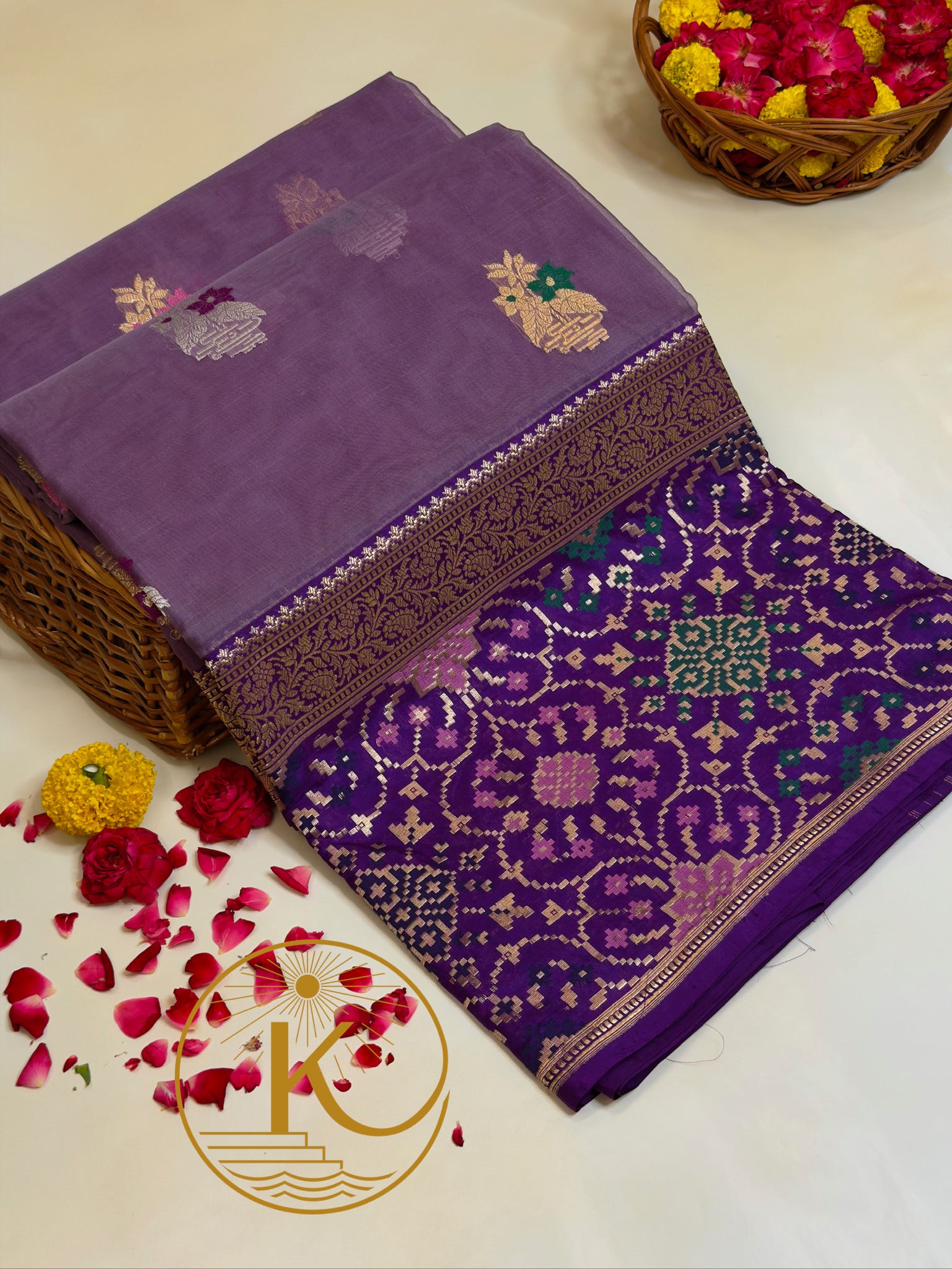 Regal Lavender Premium Banarasi Kora Organza Silk Saree – 100% Handwoven | Elegant & Timeless Design
