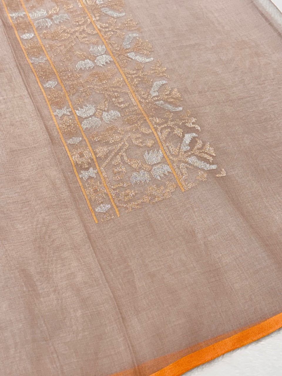 Natural Sandstone Grey Pure Cotton Jamdani Real Gold Silver Zari Handwoven Saree