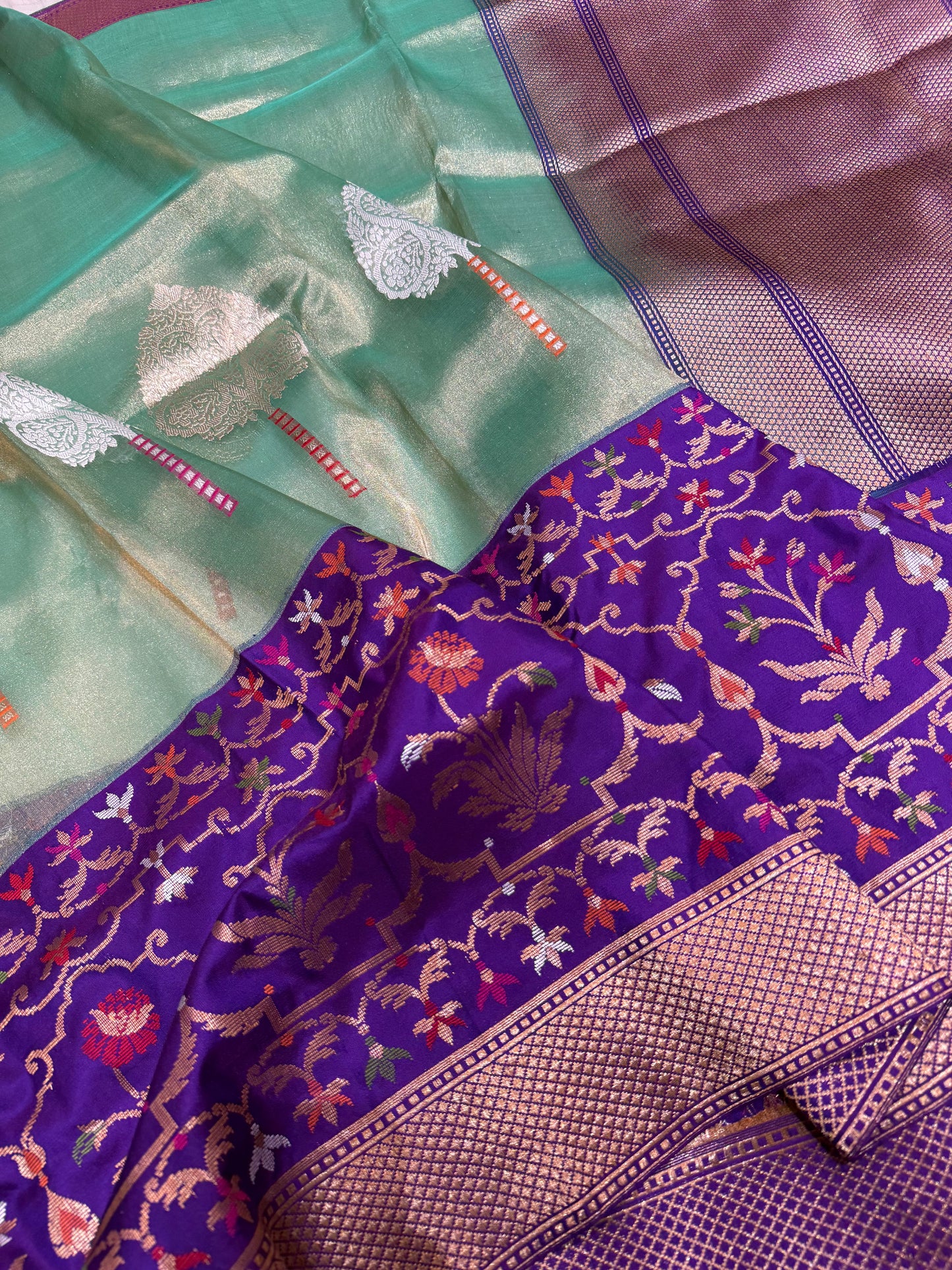 Ektra kora Silk Tissu kaduwa Iskat saree