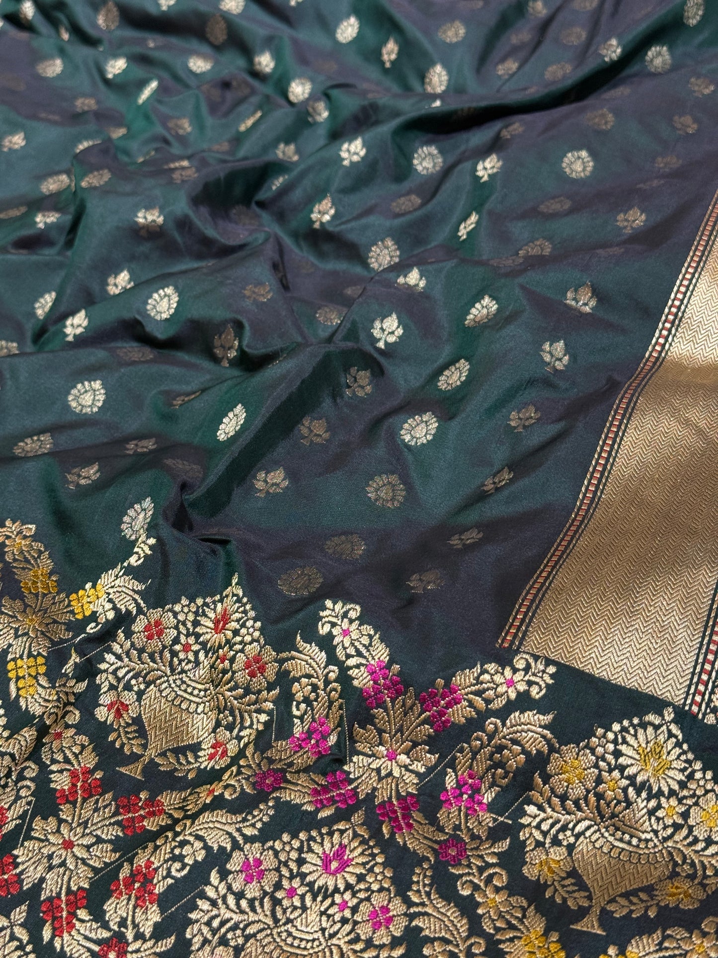 Banarasi Ektra Silk Elegant Border Silk Handloom Saree