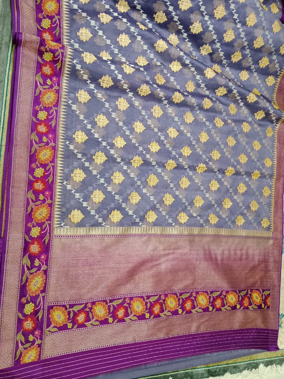 Ektra silk kora jamdani katan border with kaduwa body