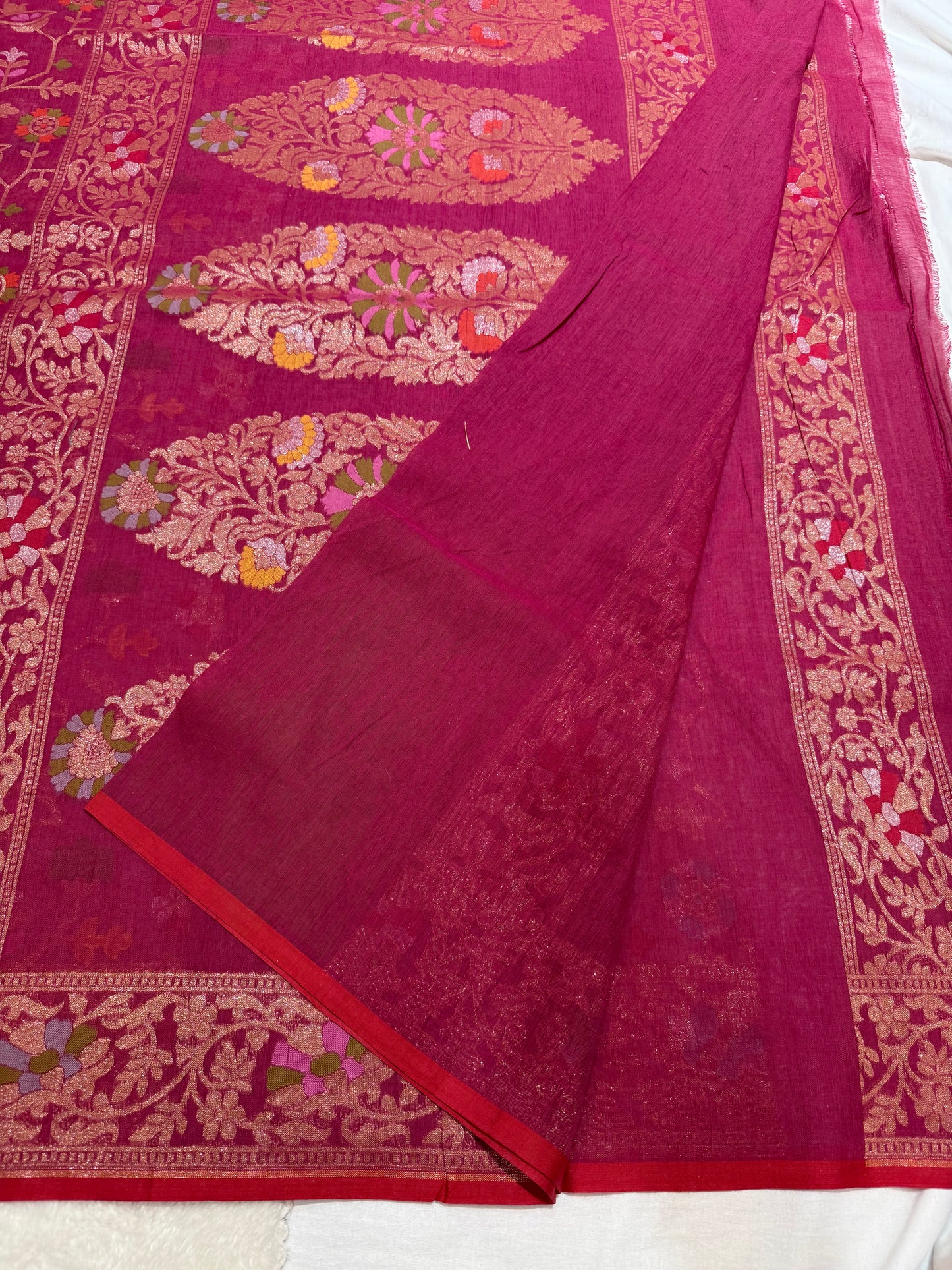 Magenta Jamdani Kutwork Mina Border Mina Jaal Design Saree