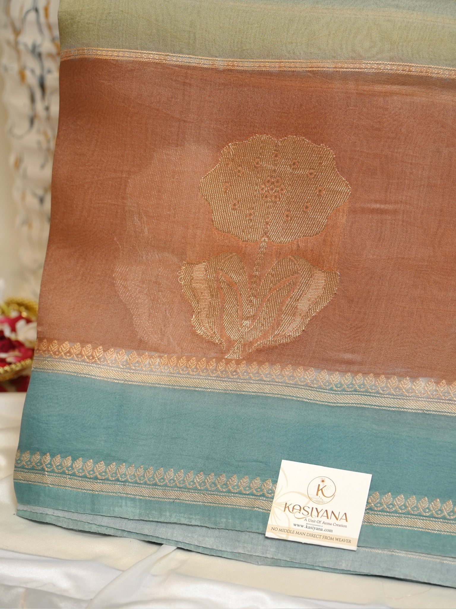 Grey Handwoven Rangkaat Kora Silk Saree