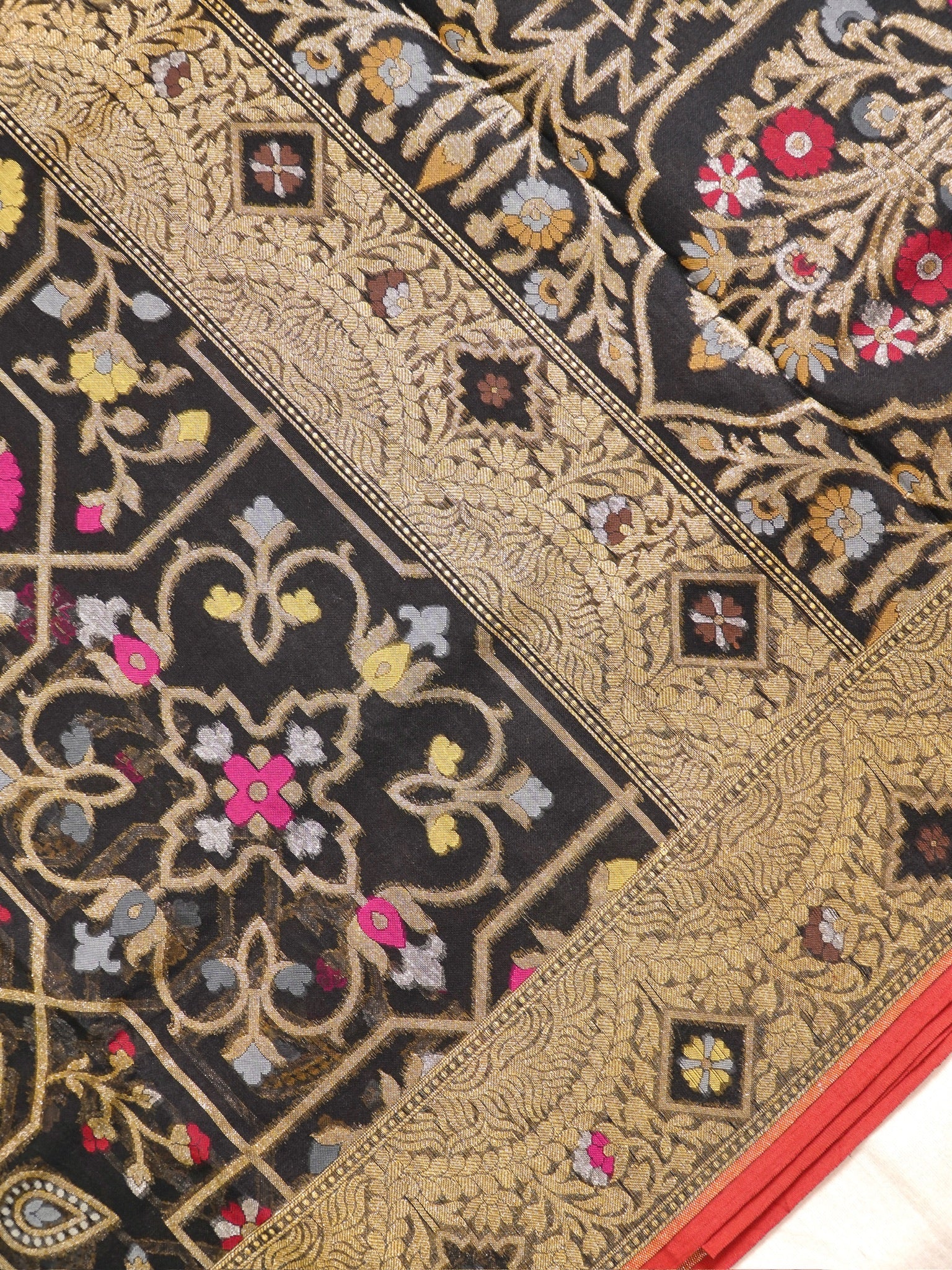 Black Elegant Kora Jamdani Silk Saree | Handwoven Floral Zari Work