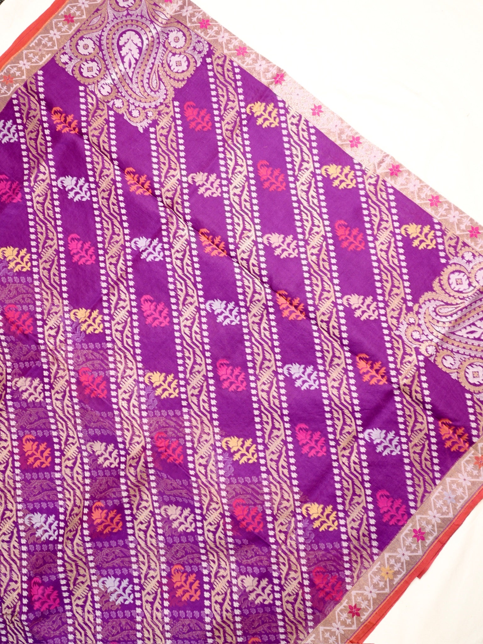 Purple Elegant Kora Jamdani Silk Saree | Handwoven Floral Zari Work