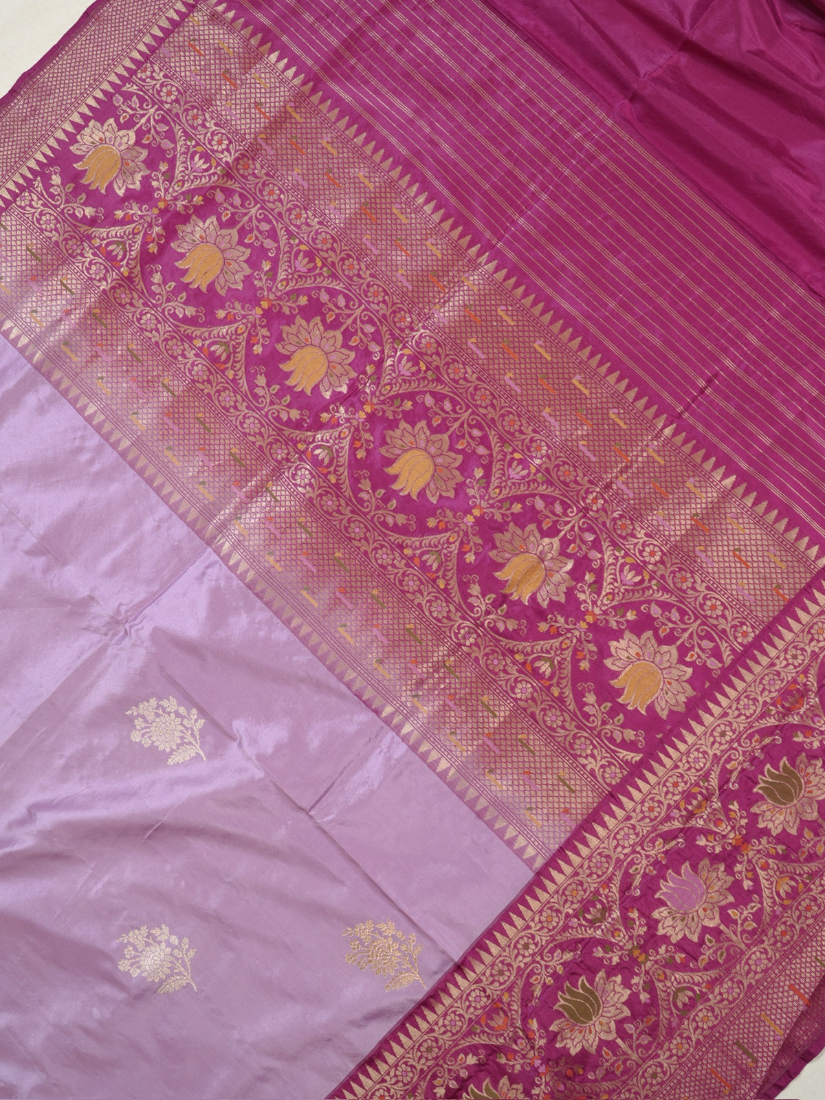 Lavender Pure Katan Silk Kadiyal Border Banarasi handwoven Saree