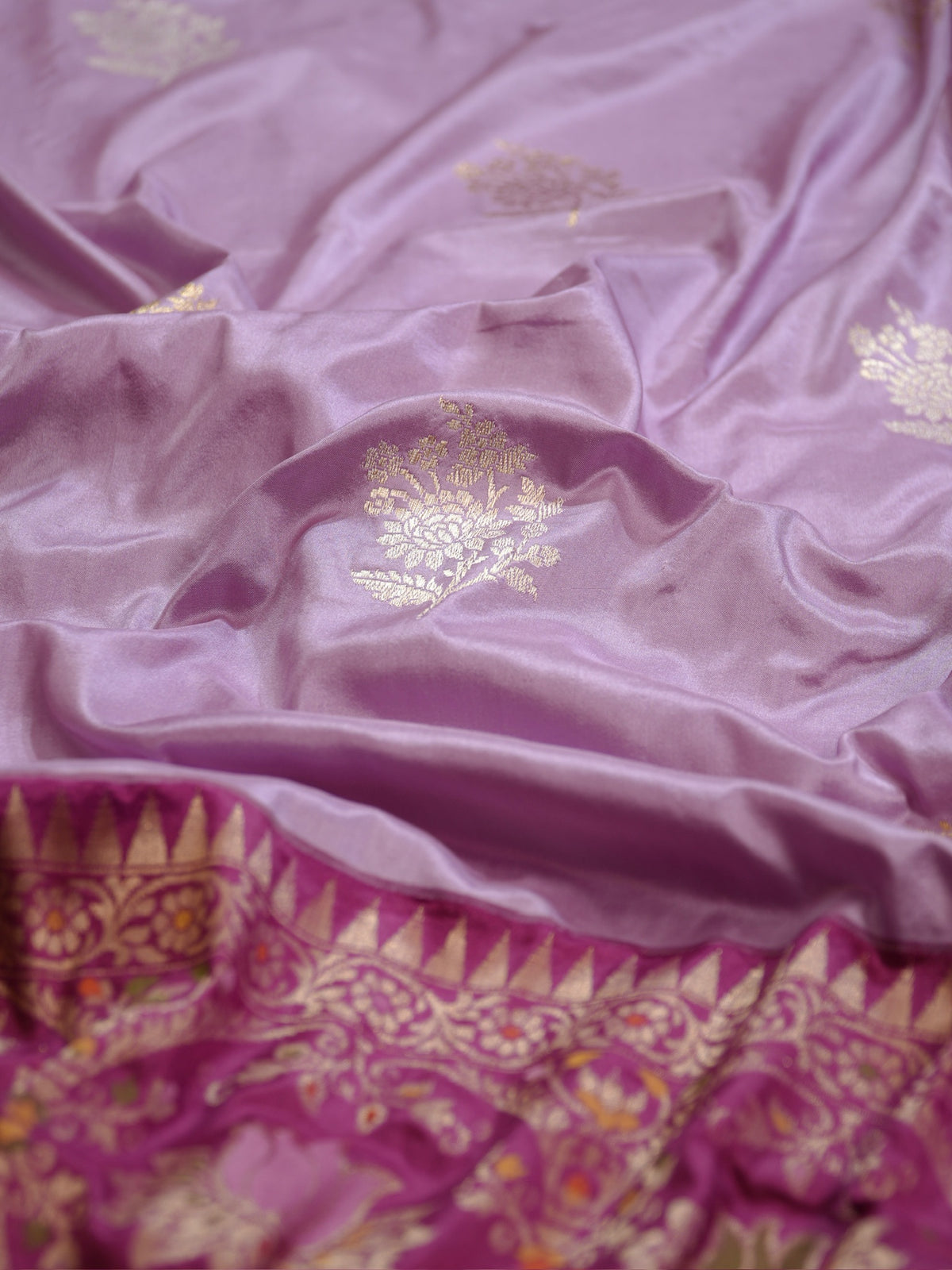 Lavender Pure Katan Silk Kadiyal Border Banarasi handwoven Saree