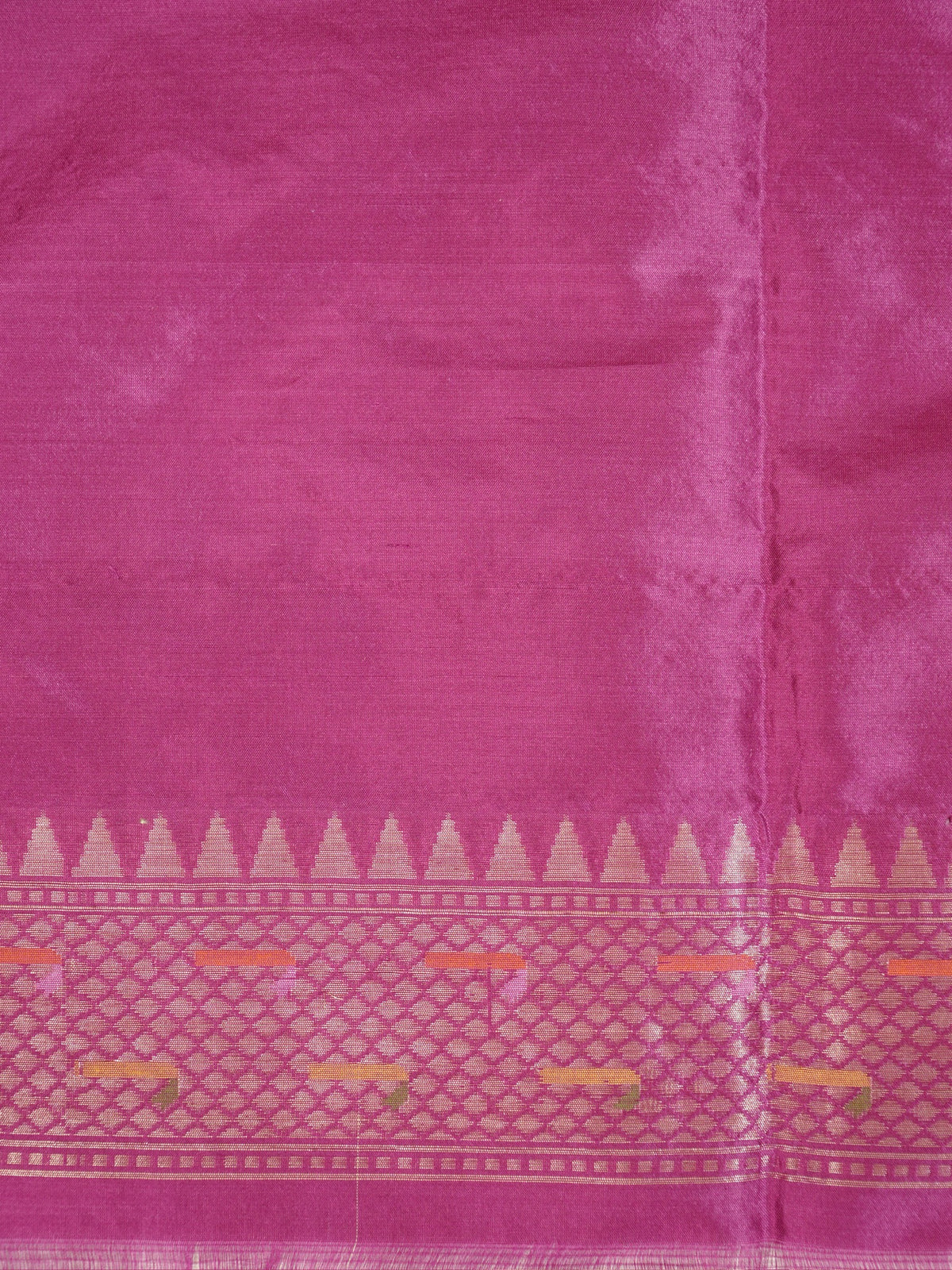 Lavender Pure Katan Silk Kadiyal Border Banarasi handwoven Saree