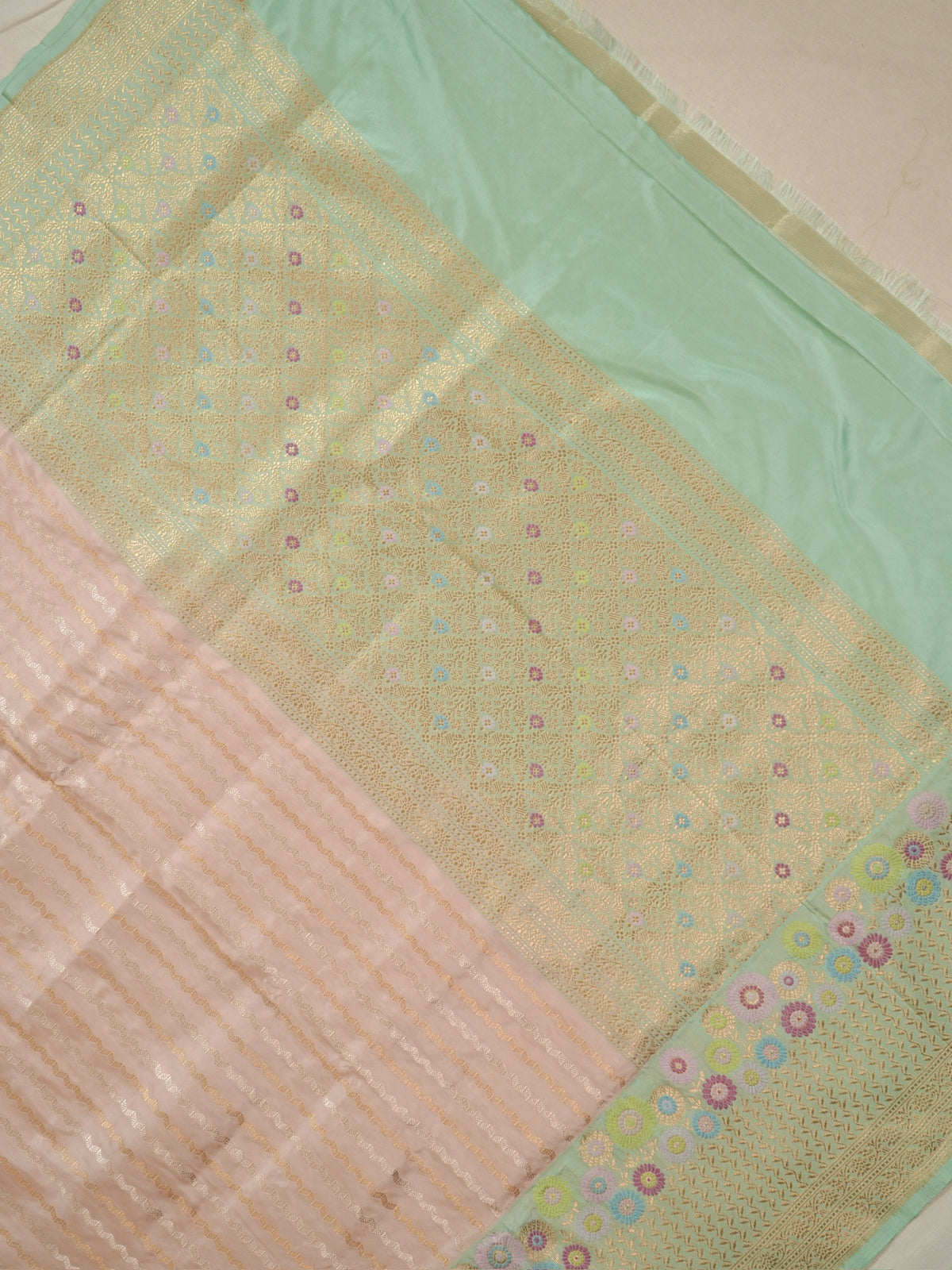 Pure Katan Silk Kadiyal Border Banarasi handwoven Saree
