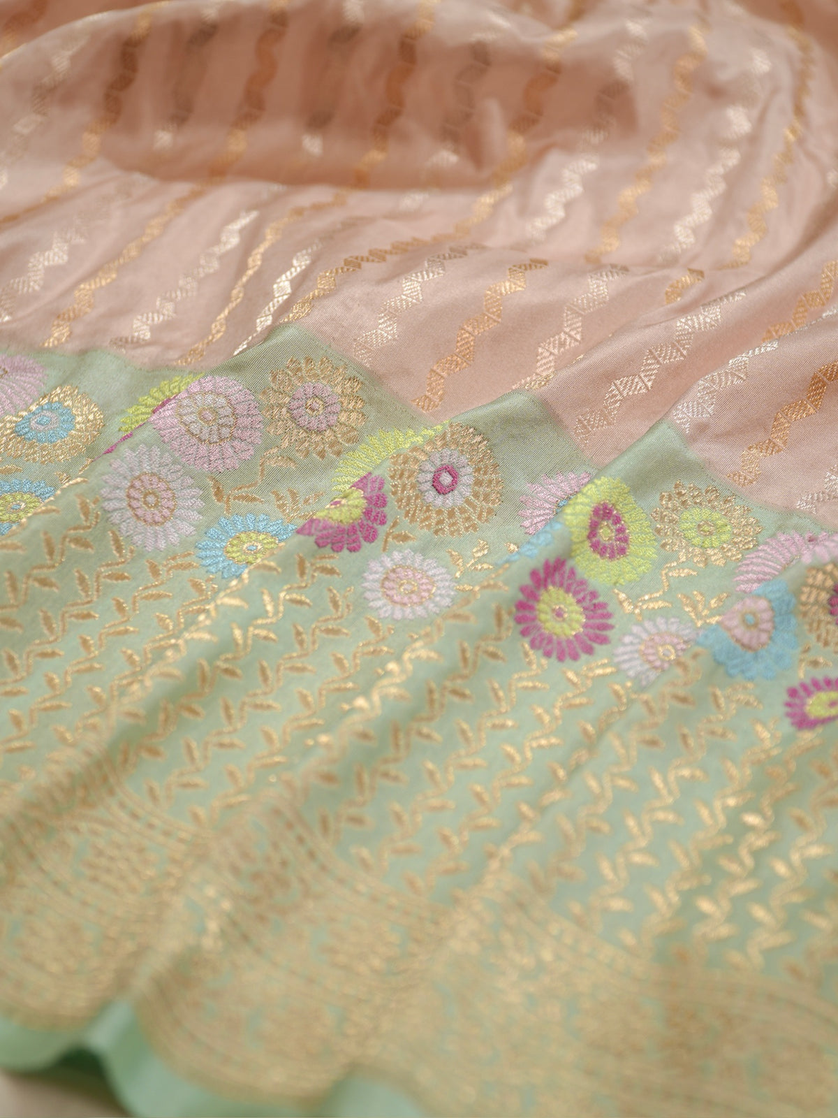 Pure Katan Silk Kadiyal Border Banarasi handwoven Saree