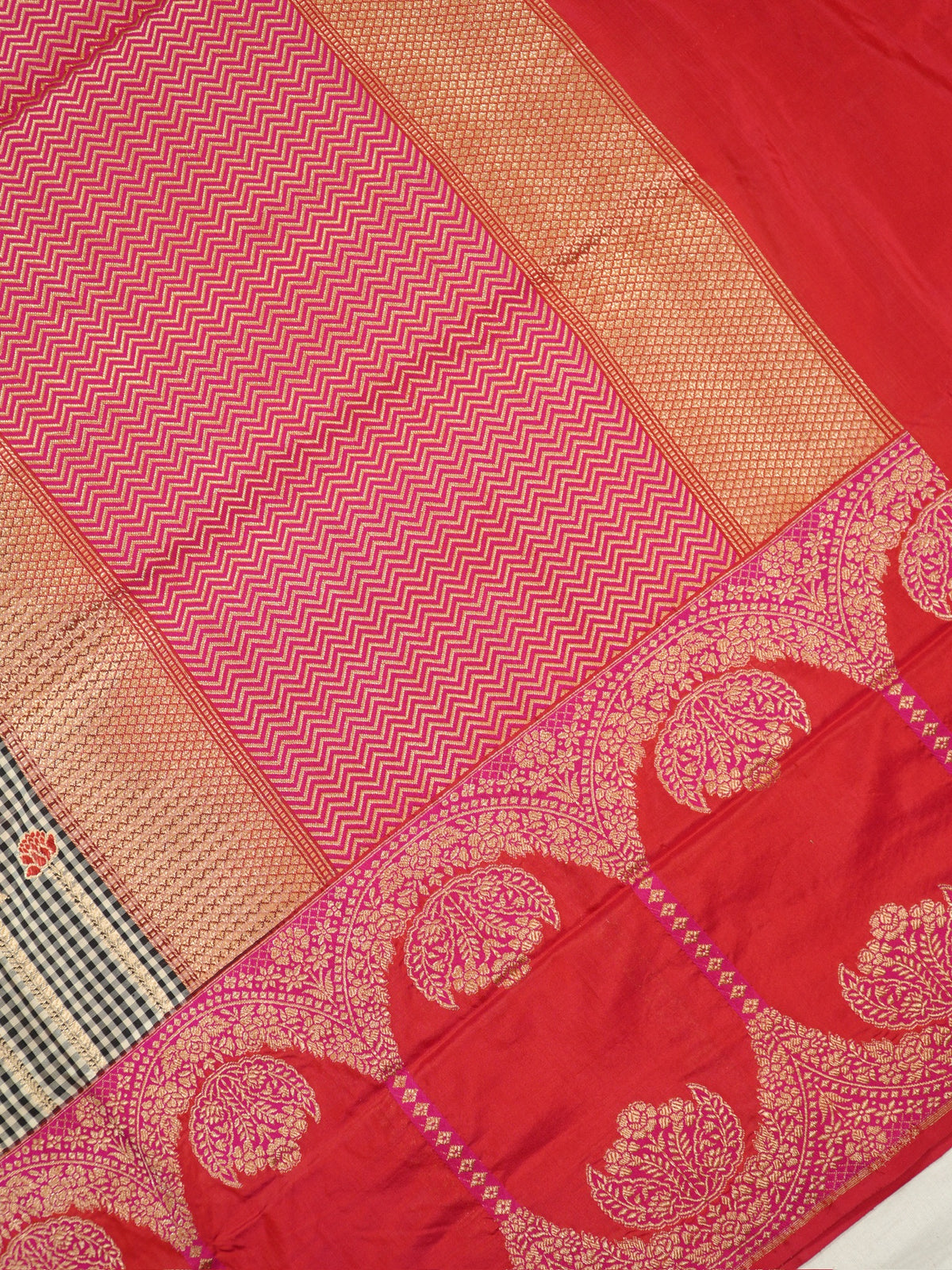Black Pure Katan Silk Kadiyal Border Banarasi handwoven Saree
