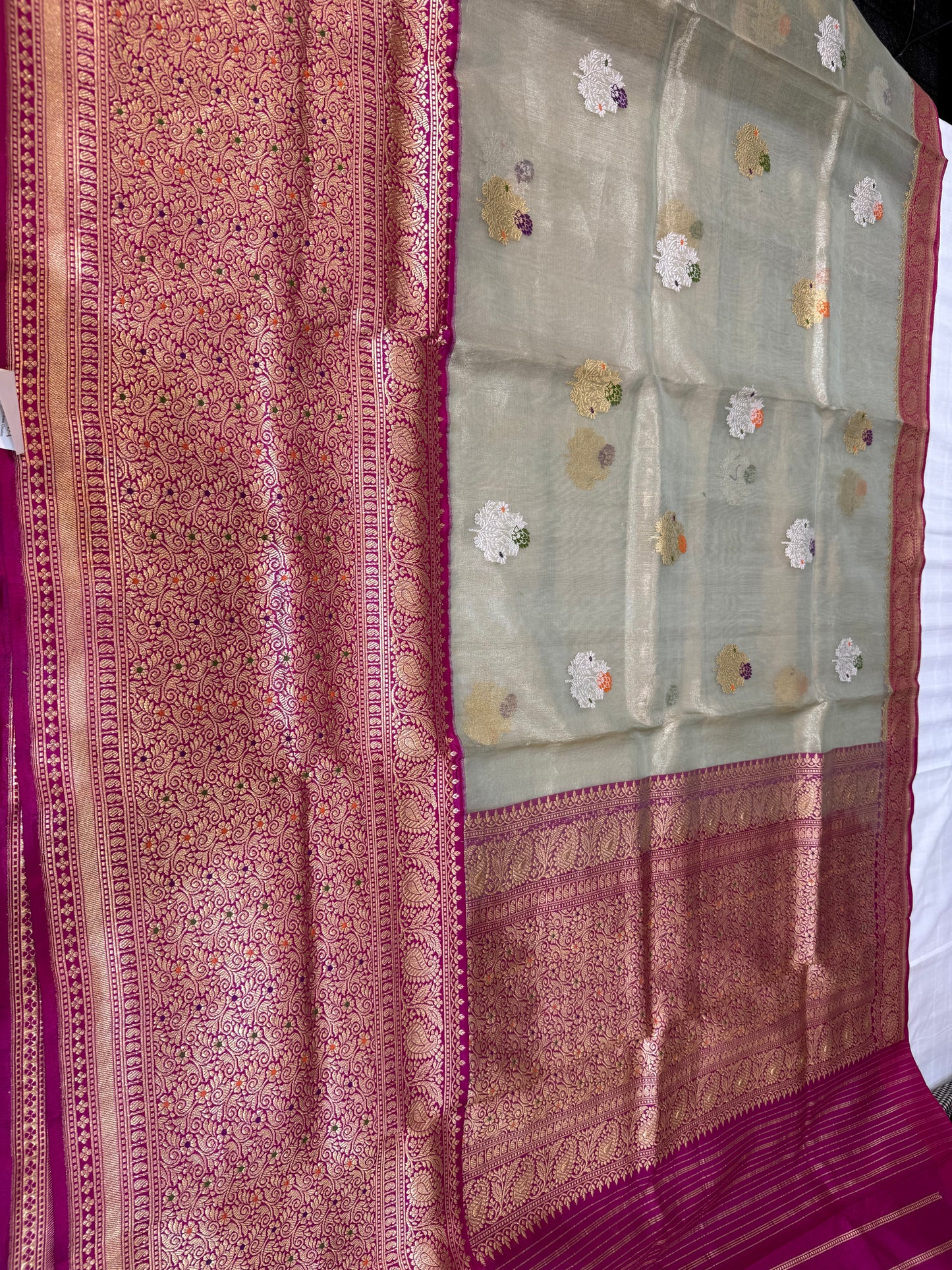 Pista Green Handwoven Pure Banarasi Tissue Silk Saree