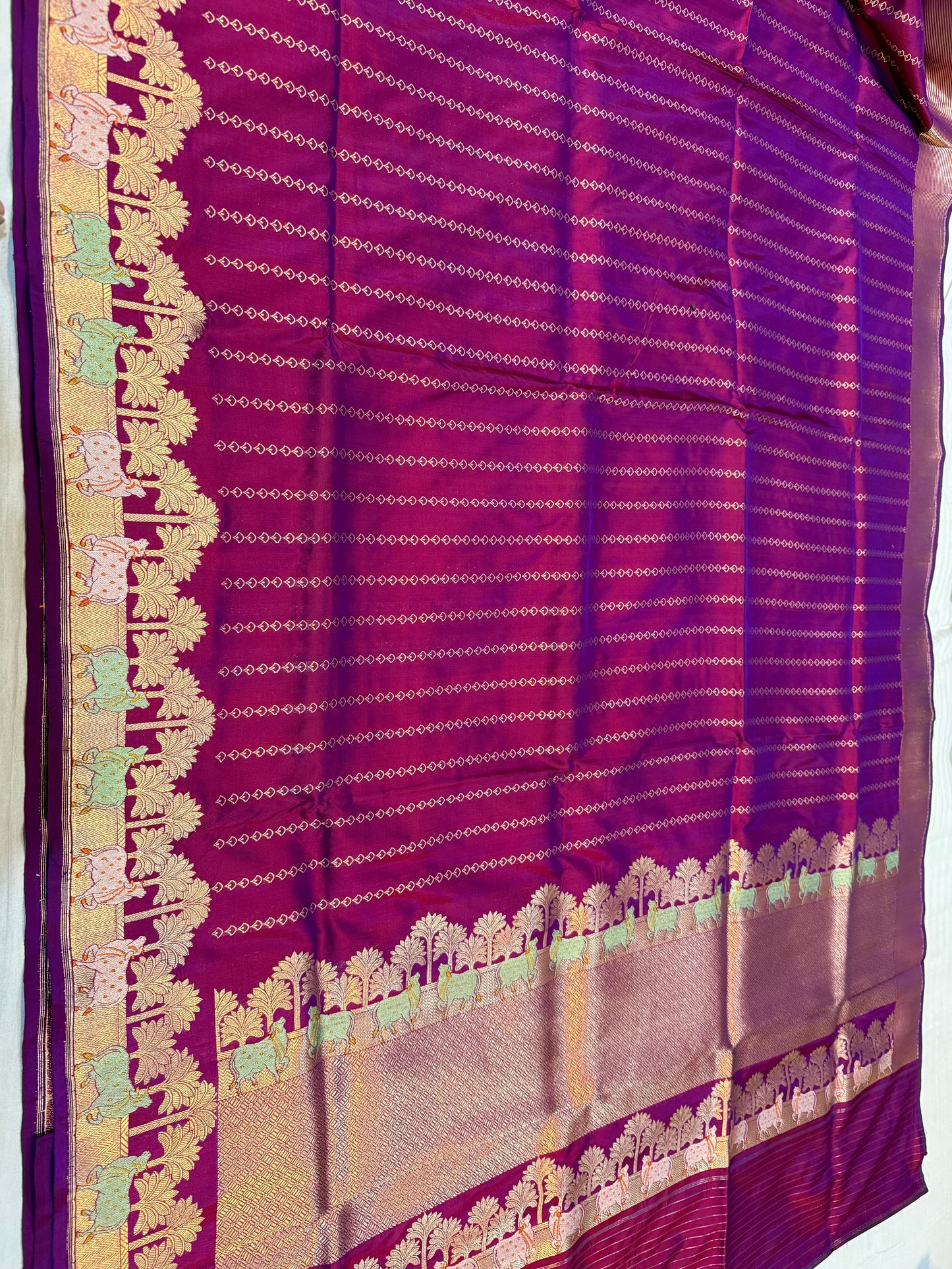 Banarasi Handloom Kadhua Tilfi mina Pichwe Border saree