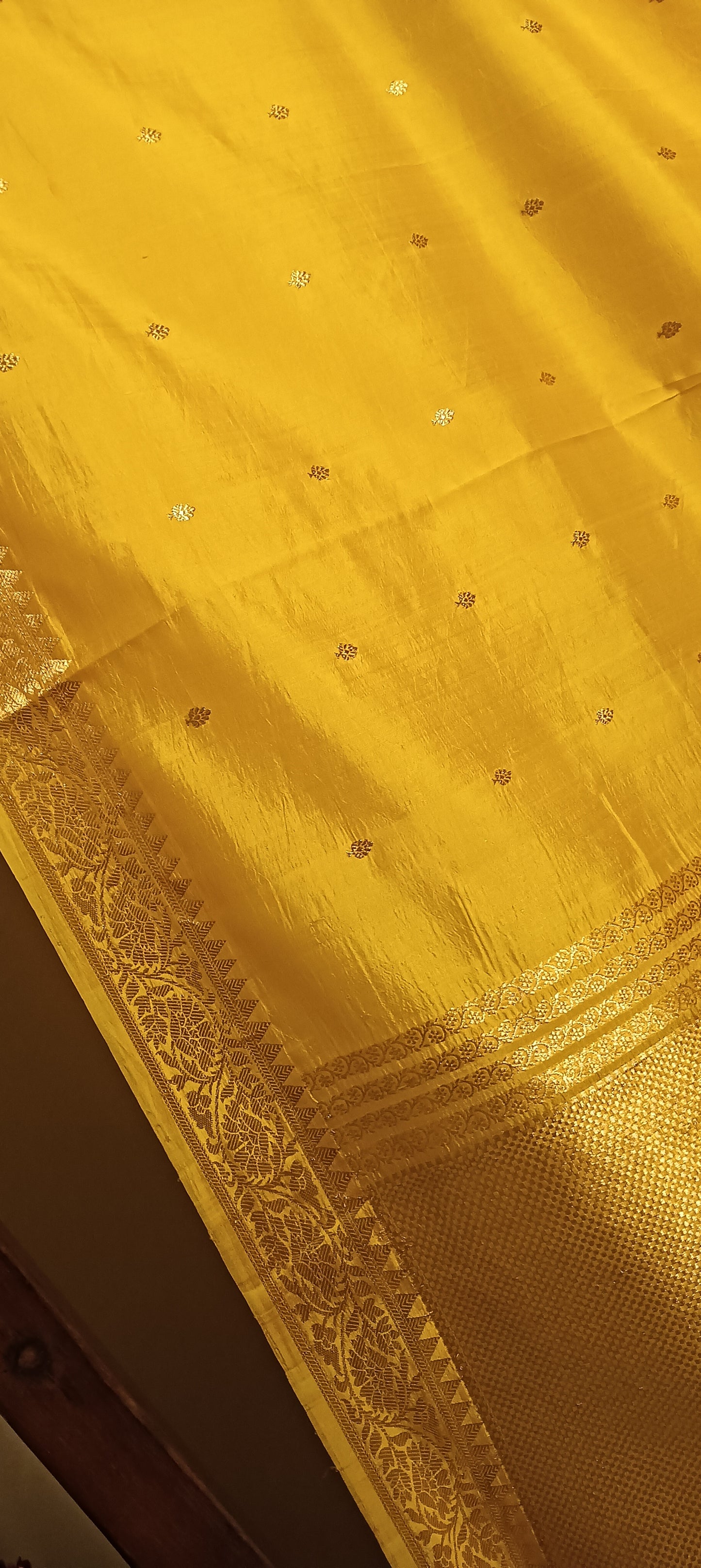 Haldi Yellow Gold Pure Banarasi Puna Silk Saree