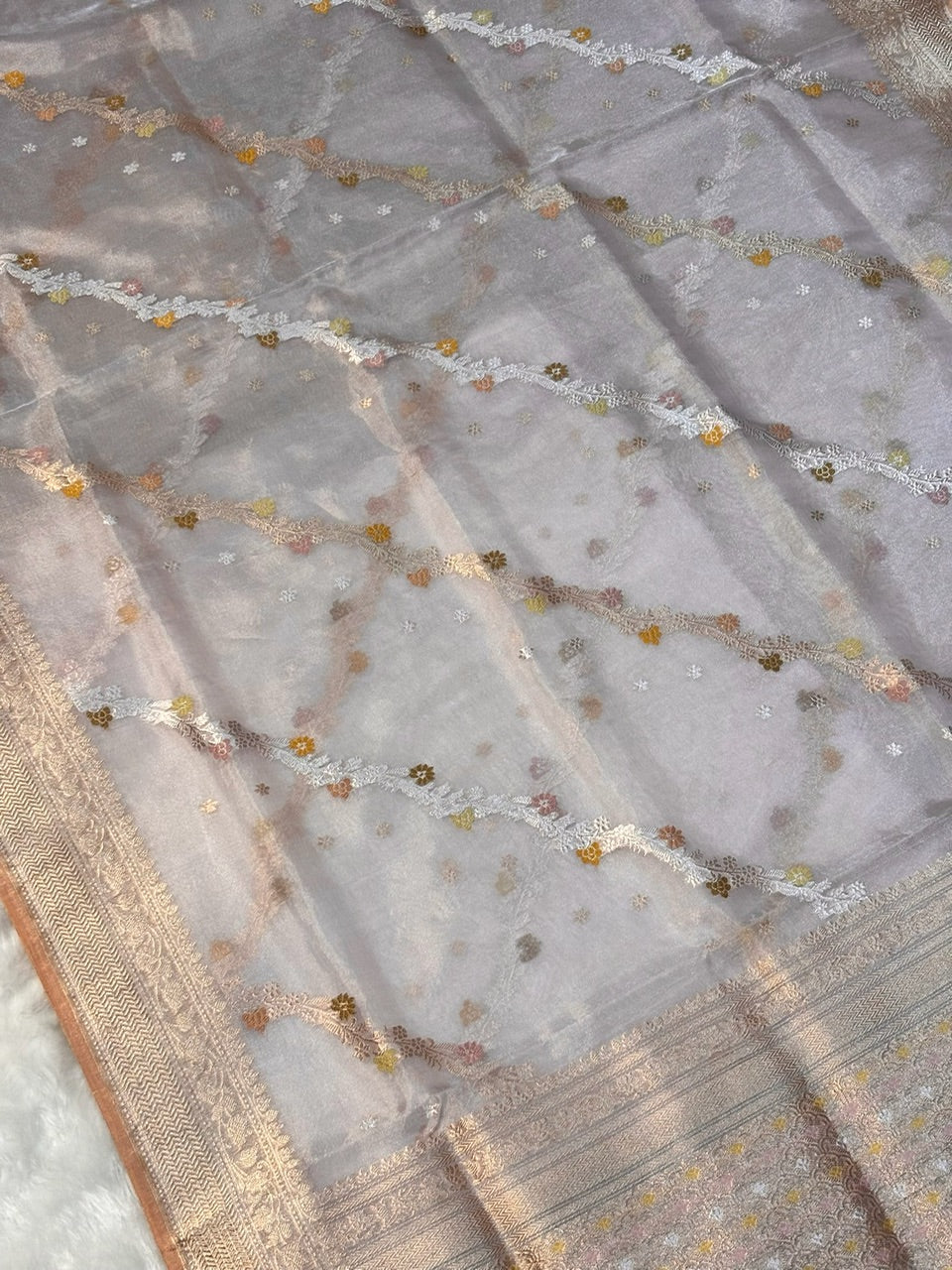 Silver Mist 39Handwoven Pure Banarasi Tissue Silk Saree